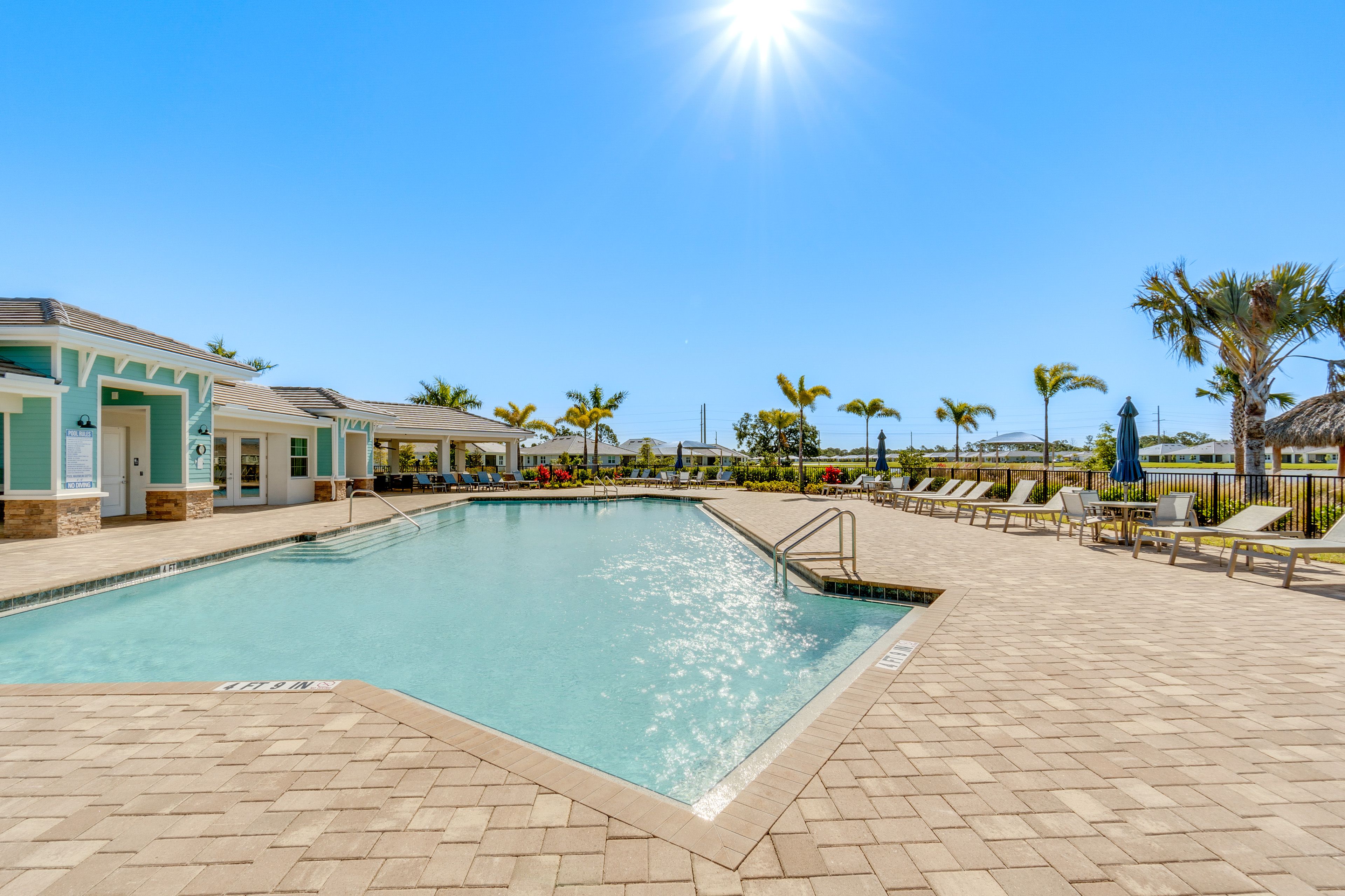 Venice Vacation Rental | 2BR | 2BA | 1,503 Sq Ft | 1 Step Required to Enter
