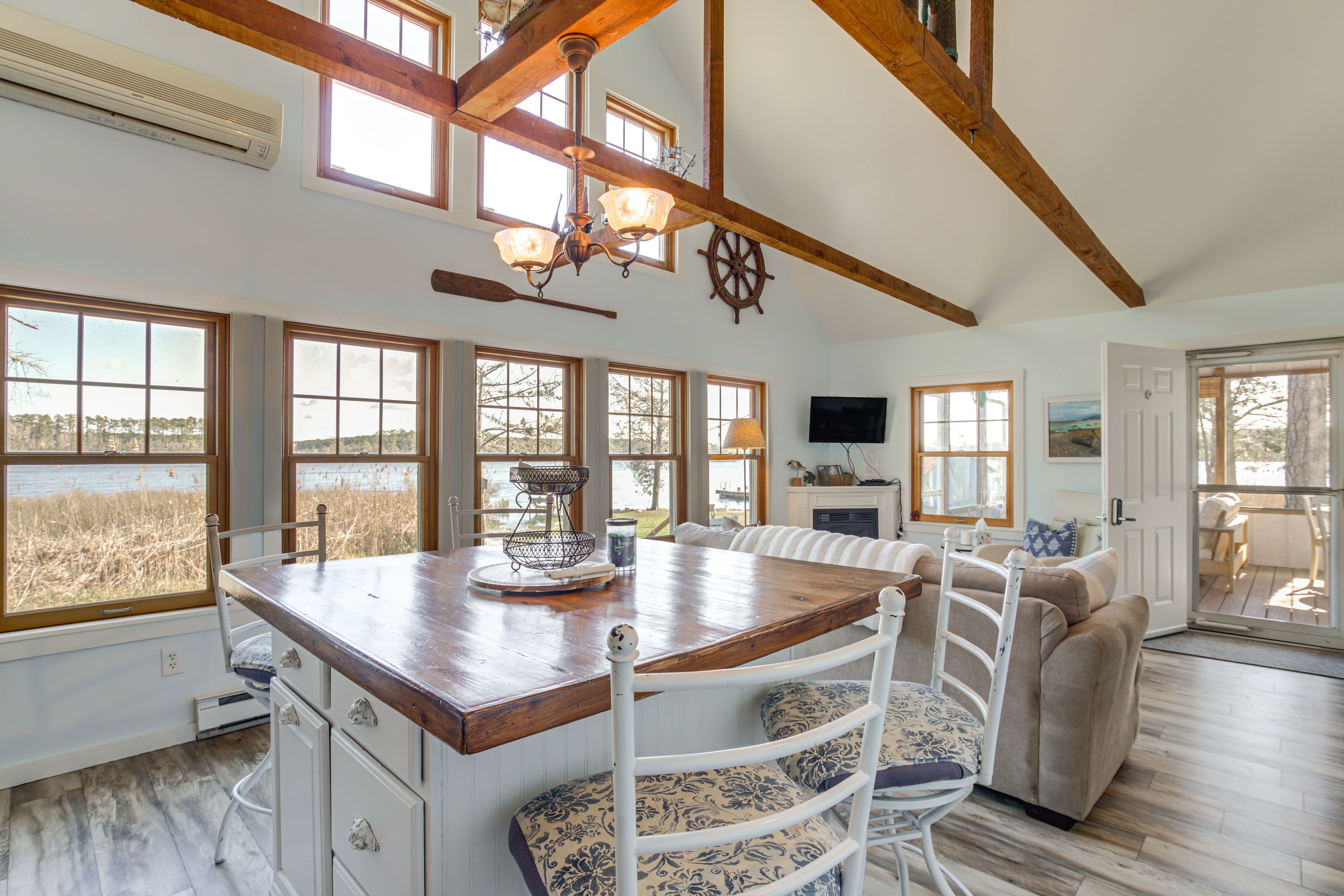Dining Area | Dishware & Flatware Provided | 1st Floor
