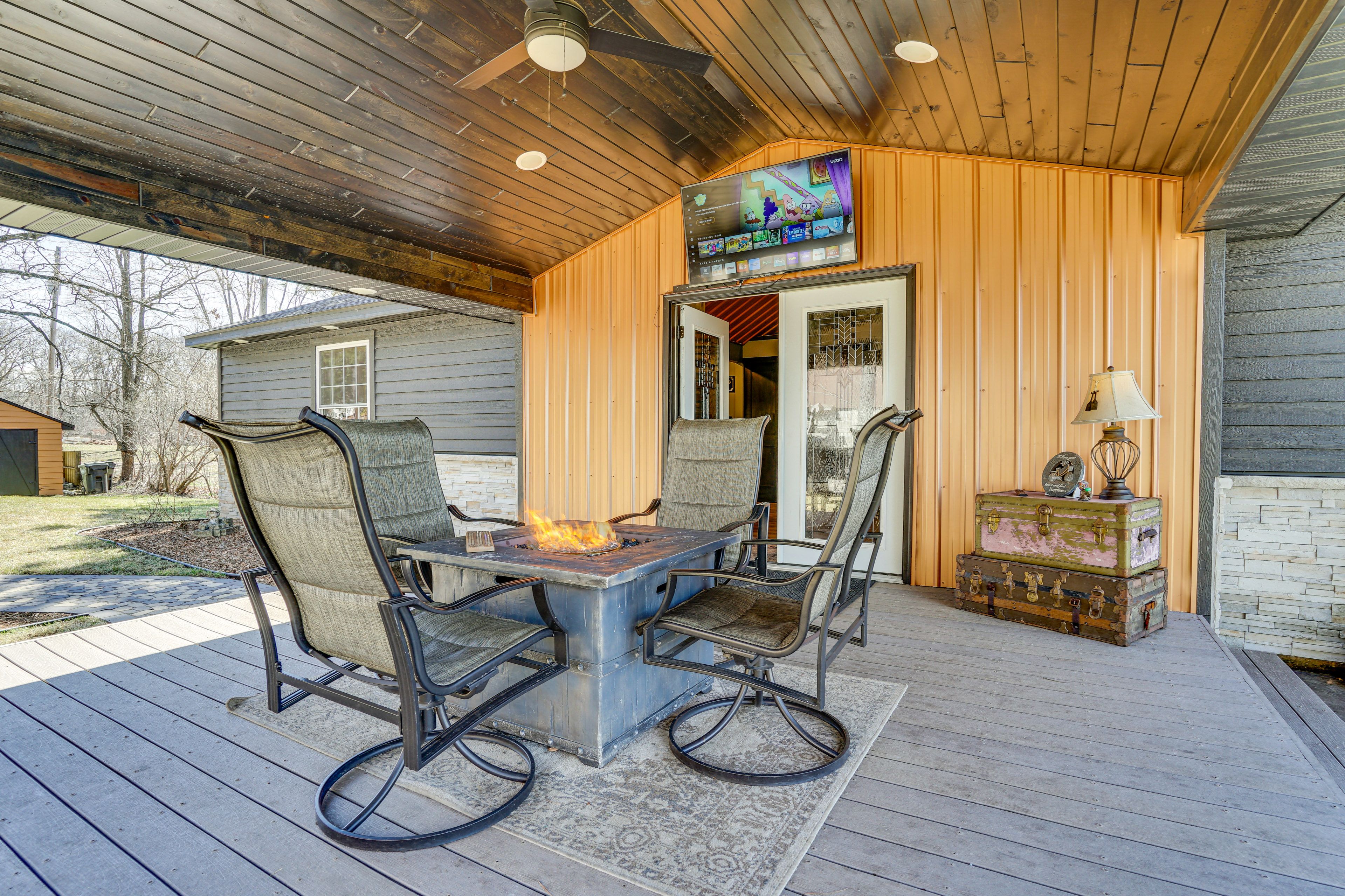 Porch | Gas Fire Pit (Propane Provided)