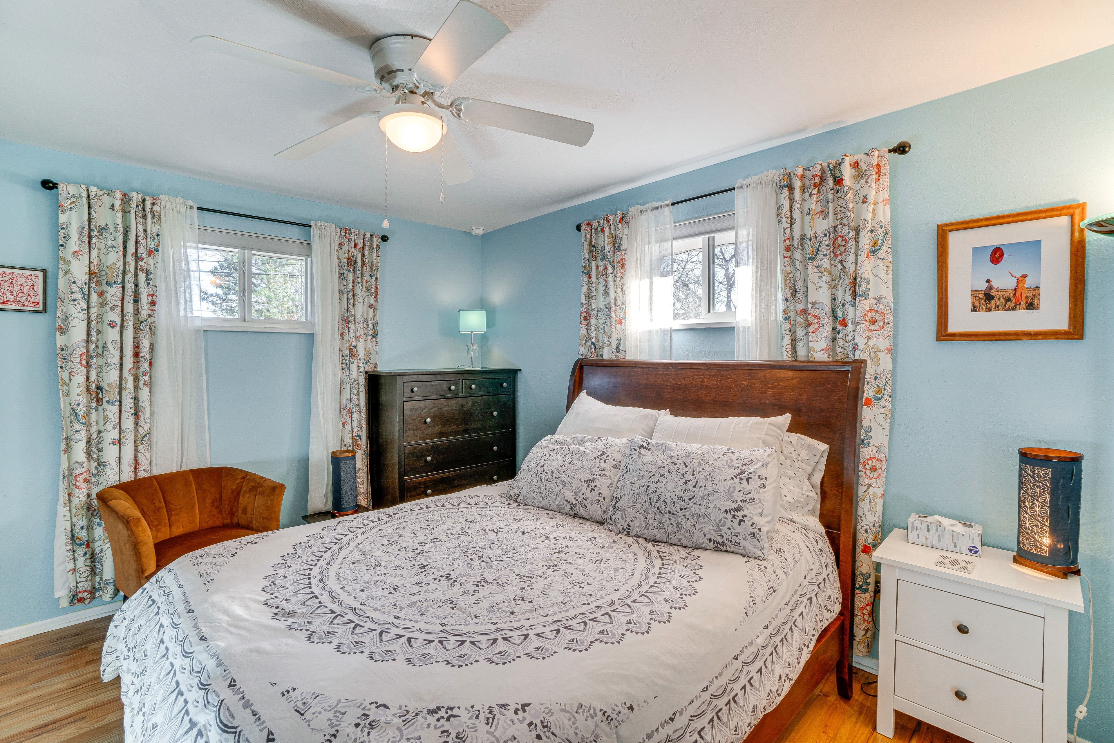 Bedroom 1 | Queen Bed | Main Floor