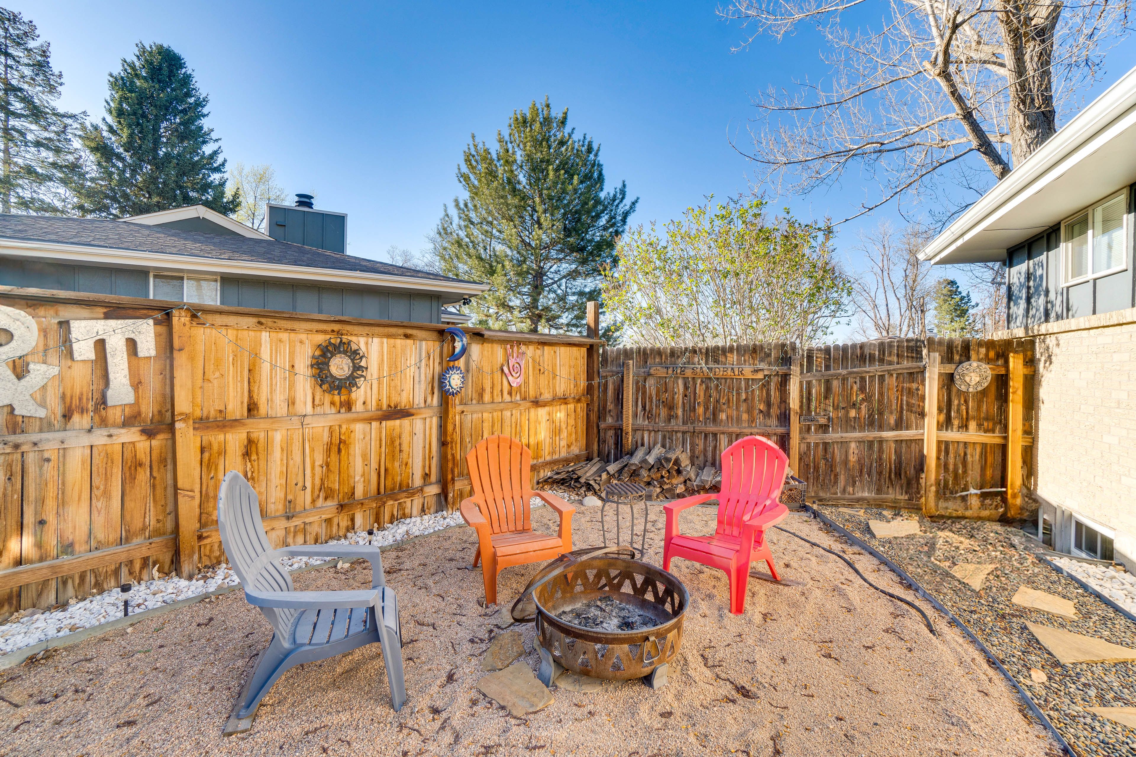 House Exterior | Wood-Burning Fire Pit