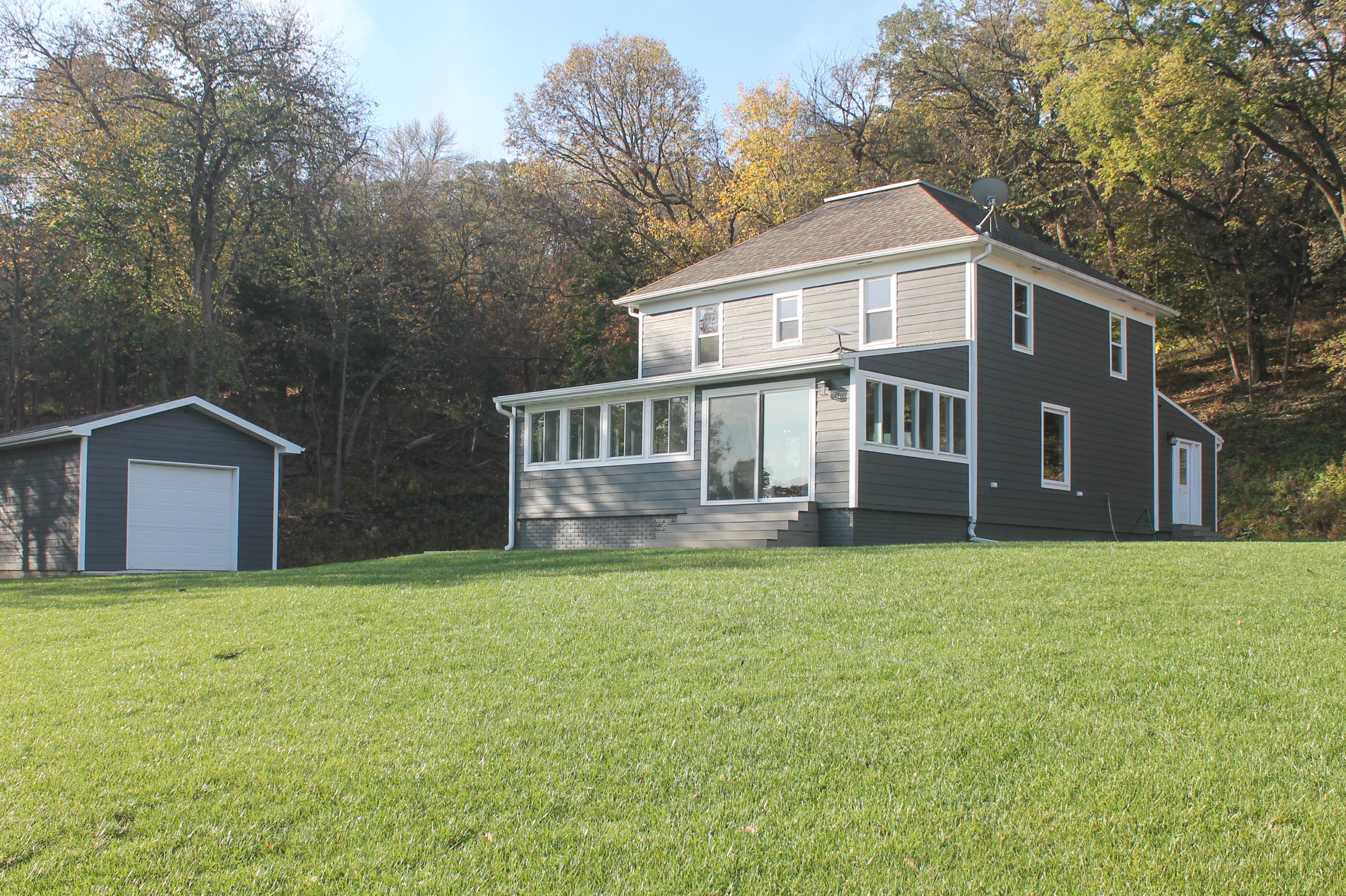 Parking | Driveway (6 Vehicles)