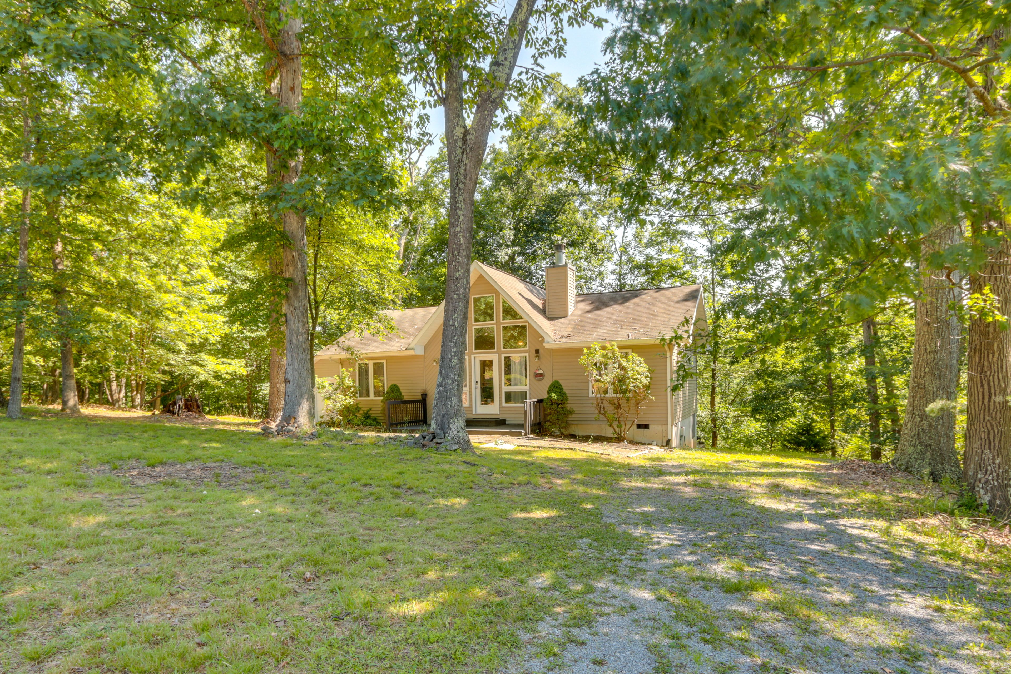 Exterior | Single-Story House | 15 Mi to Sleepy Creek Lake