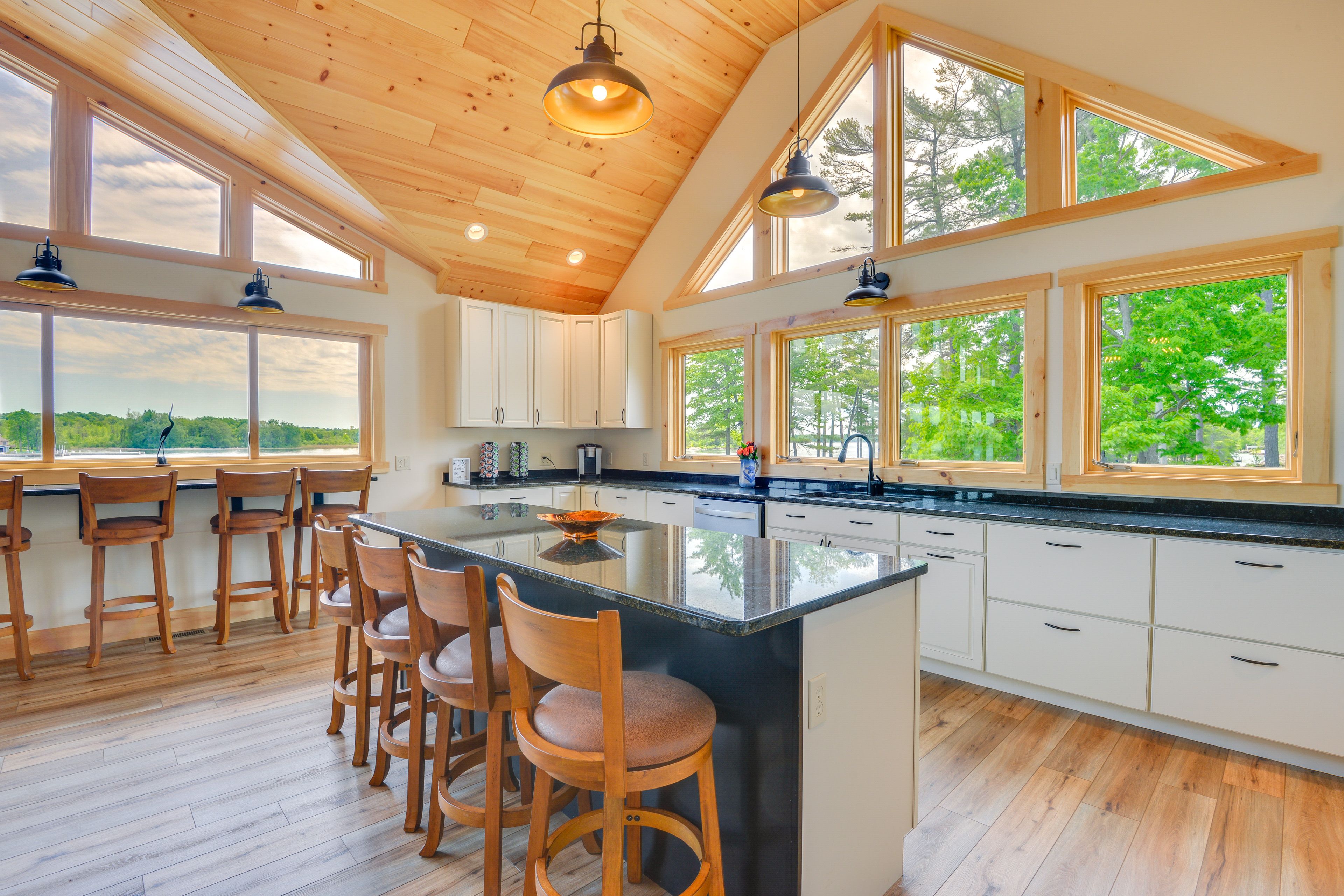 Kitchen | Main Level | Keurig & Drip Coffee Makers | Dishwasher | Cooking Basics