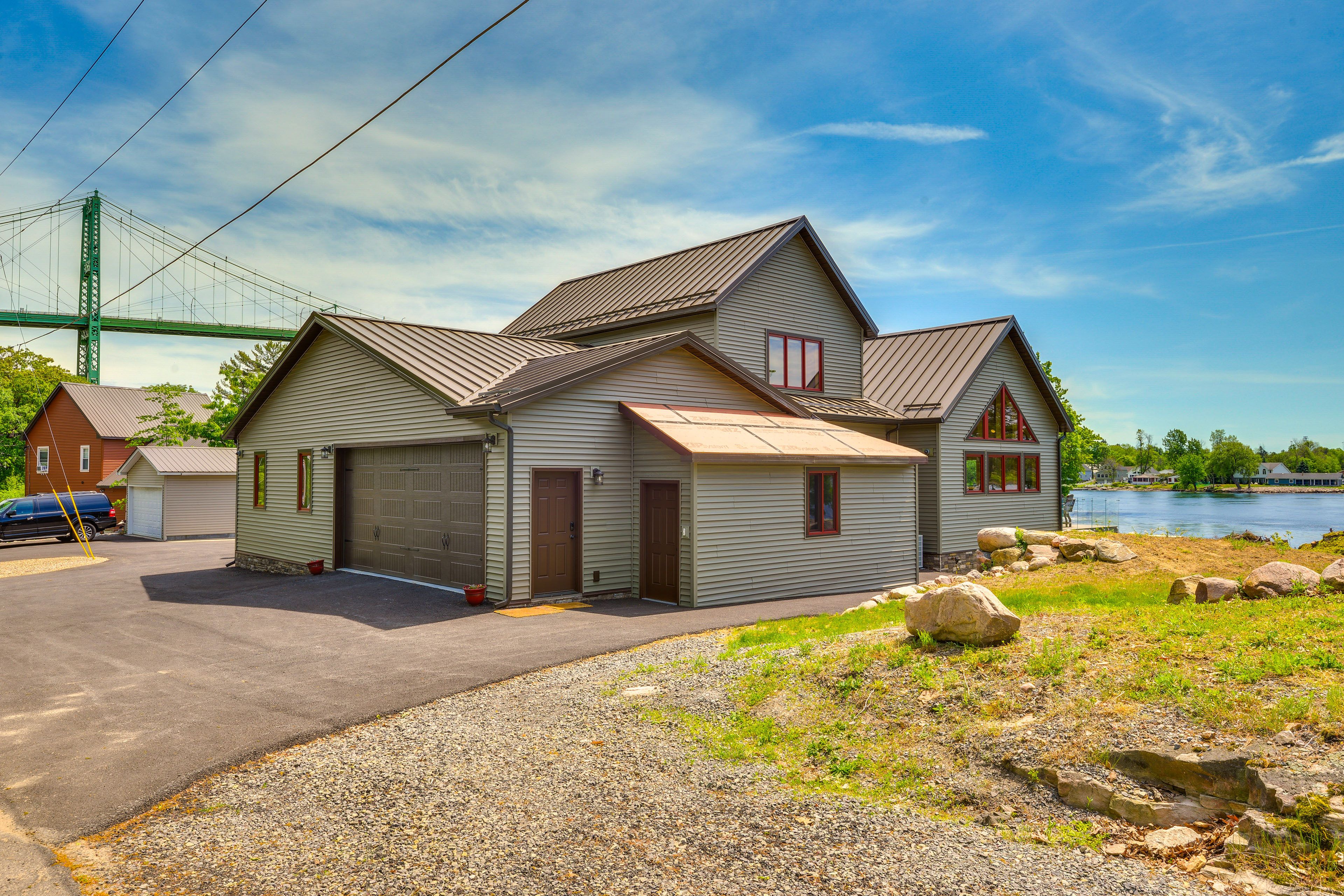 Parking | Garage (2 Vehicles) | Driveway (3 Vehicles) | Boat Trailer Parking