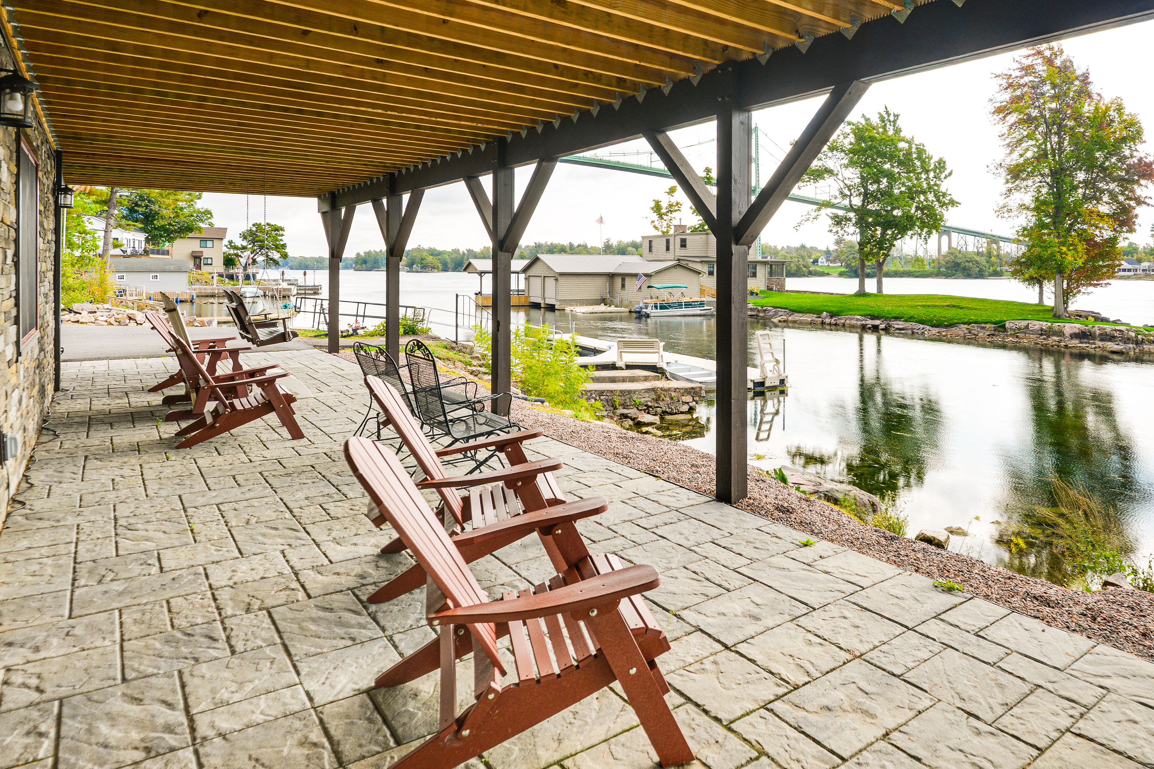 Covered Patio | Seating