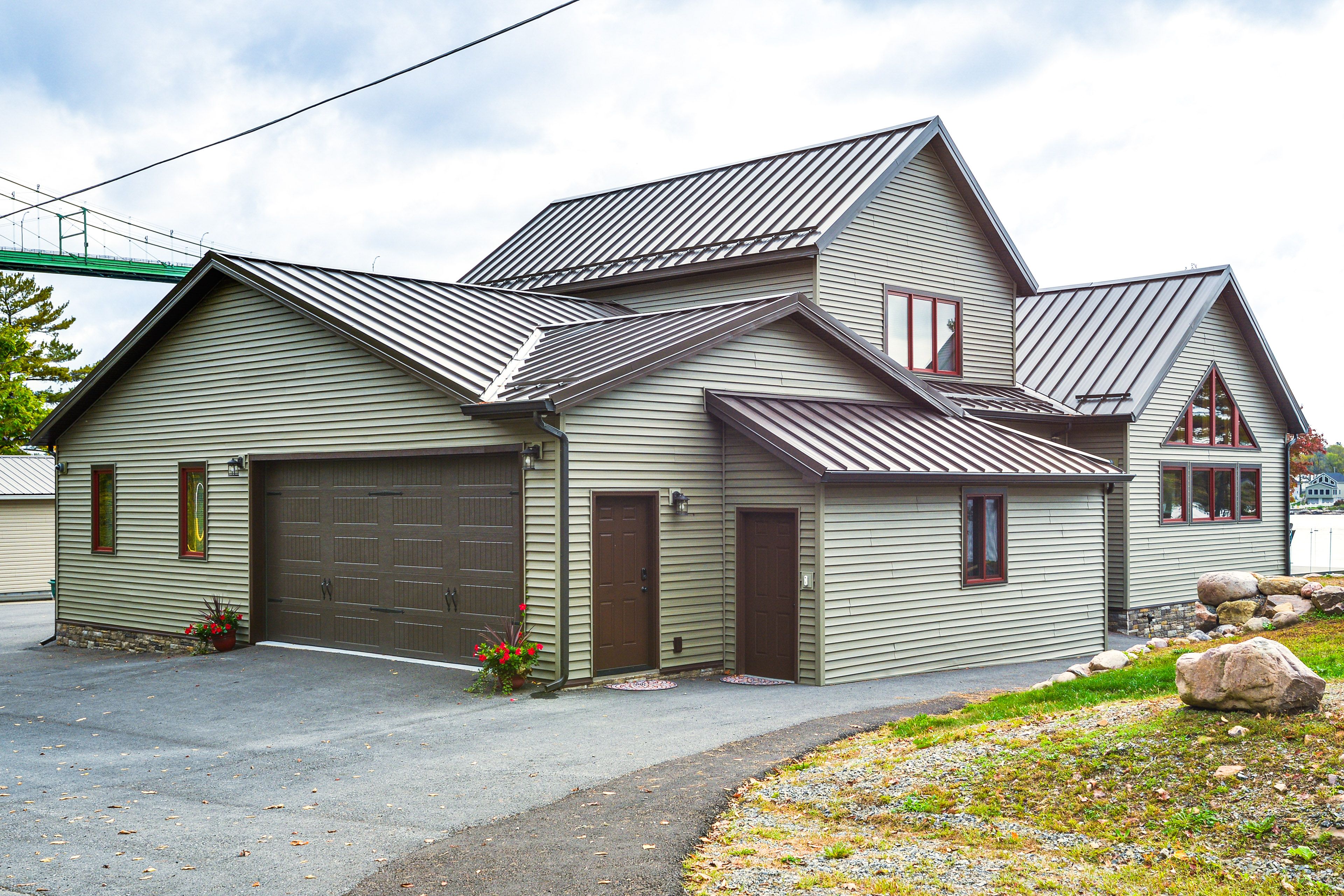 Parking | Garage (2 Vehicles) | Driveway (3 Vehicles) | Boat Trailer Parking