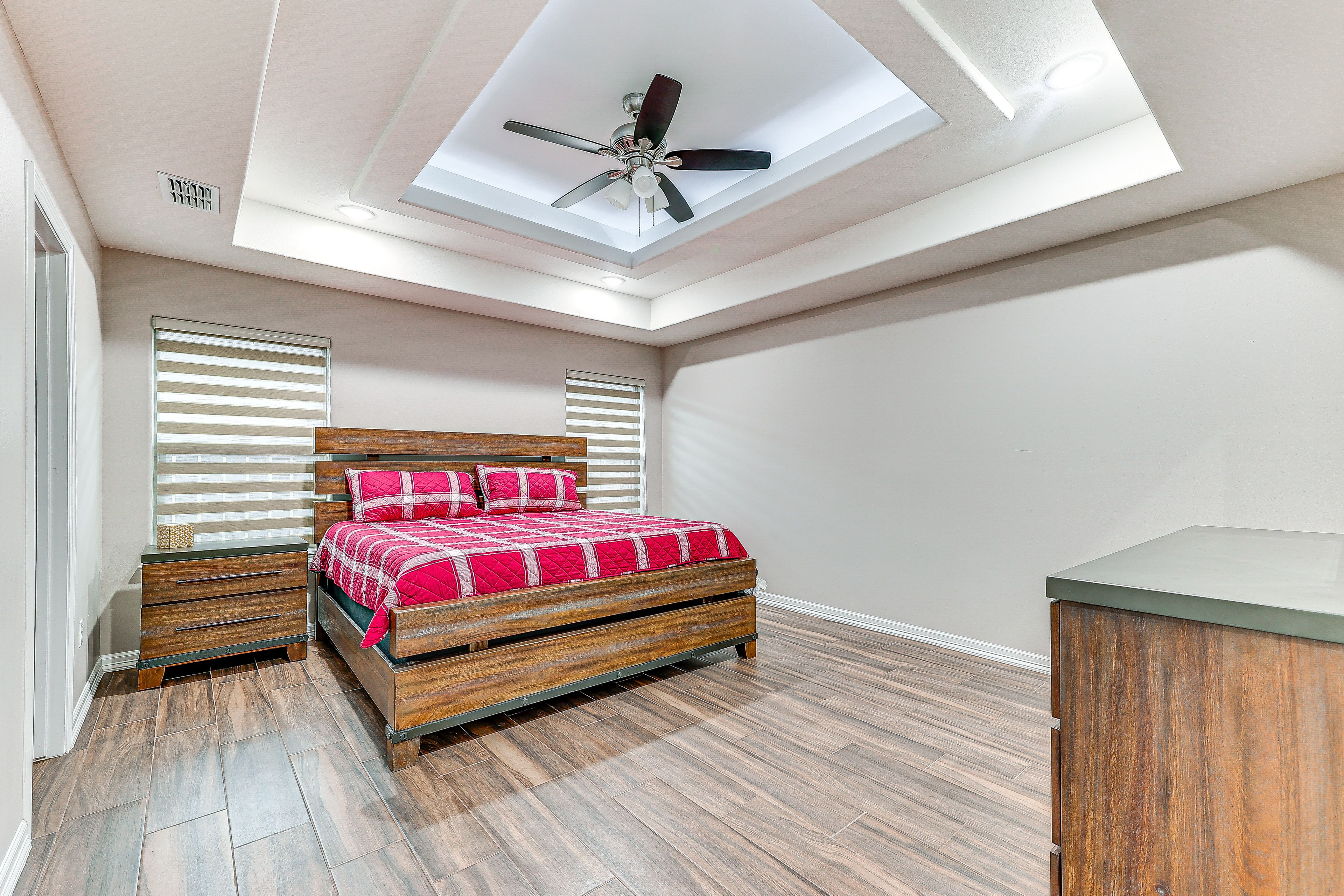 Bedroom 1 | King Bed | En-Suite Bathroom