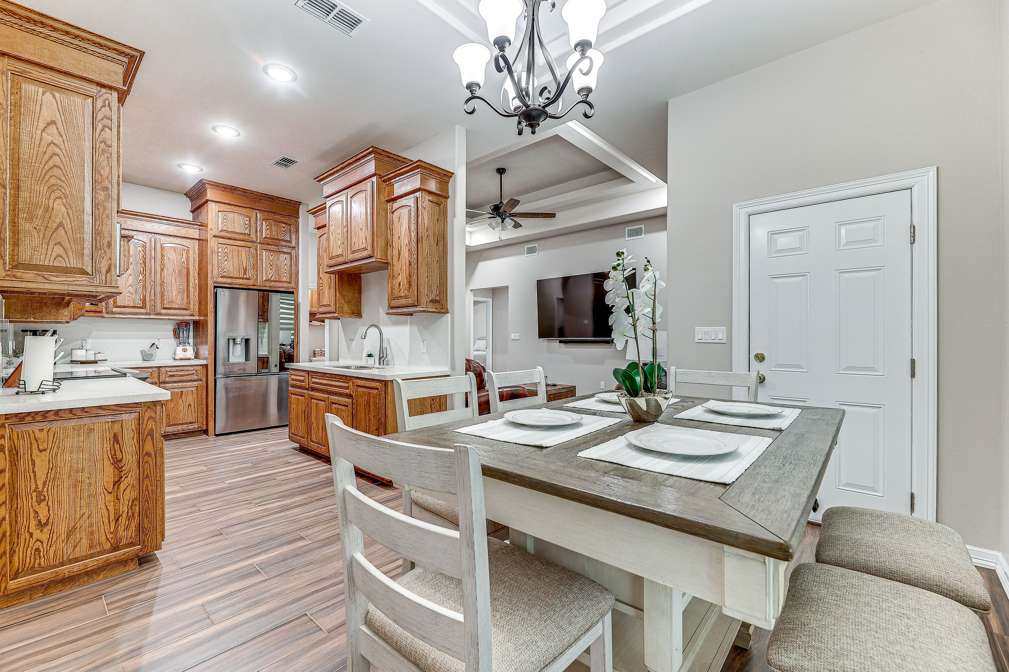 Weslaco Vacation Rental | 3BR | 2.5BA | 1,656 Sq Ft | 2 Steps to Enter