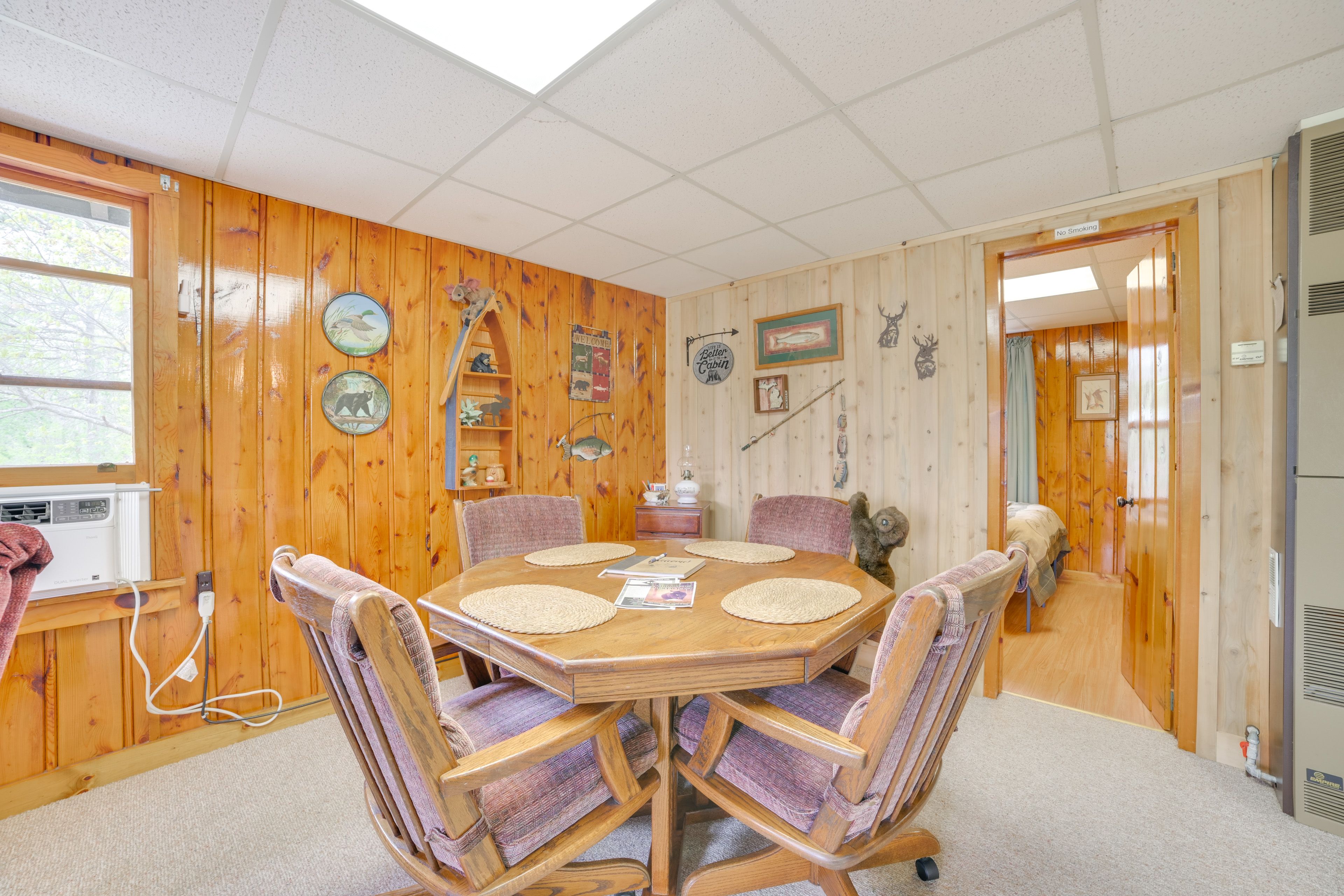 Dining Area | Dishware/Flatware