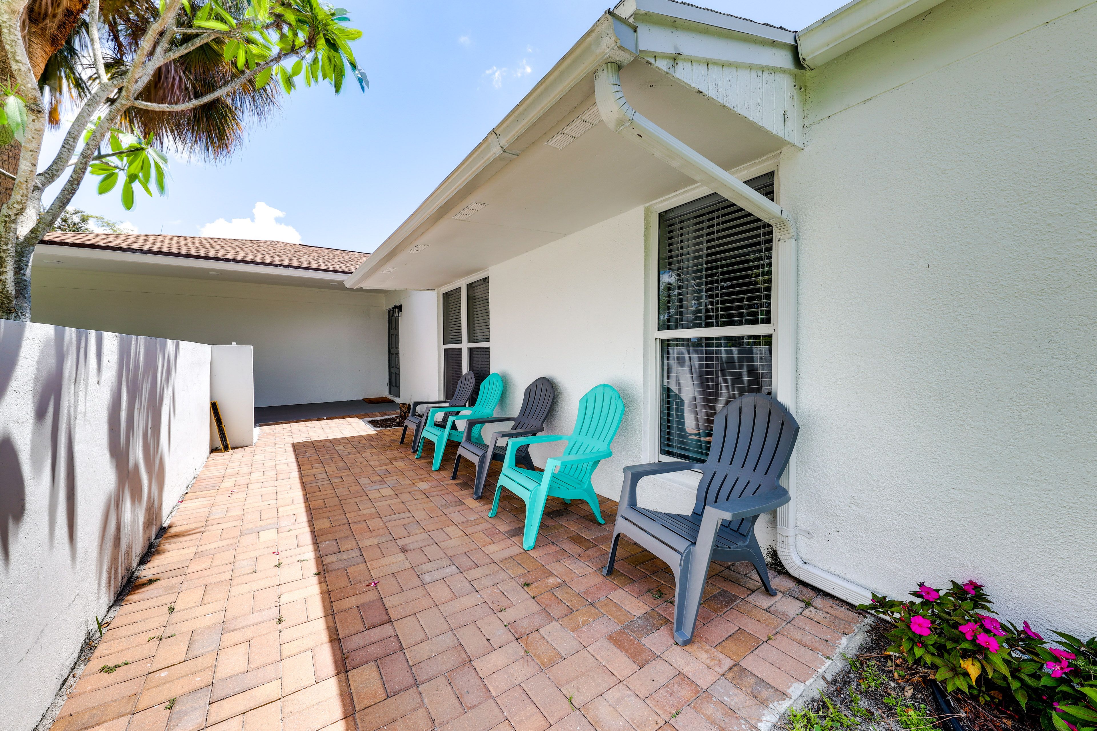 Front Porch | Driveway (4 Vehicles)