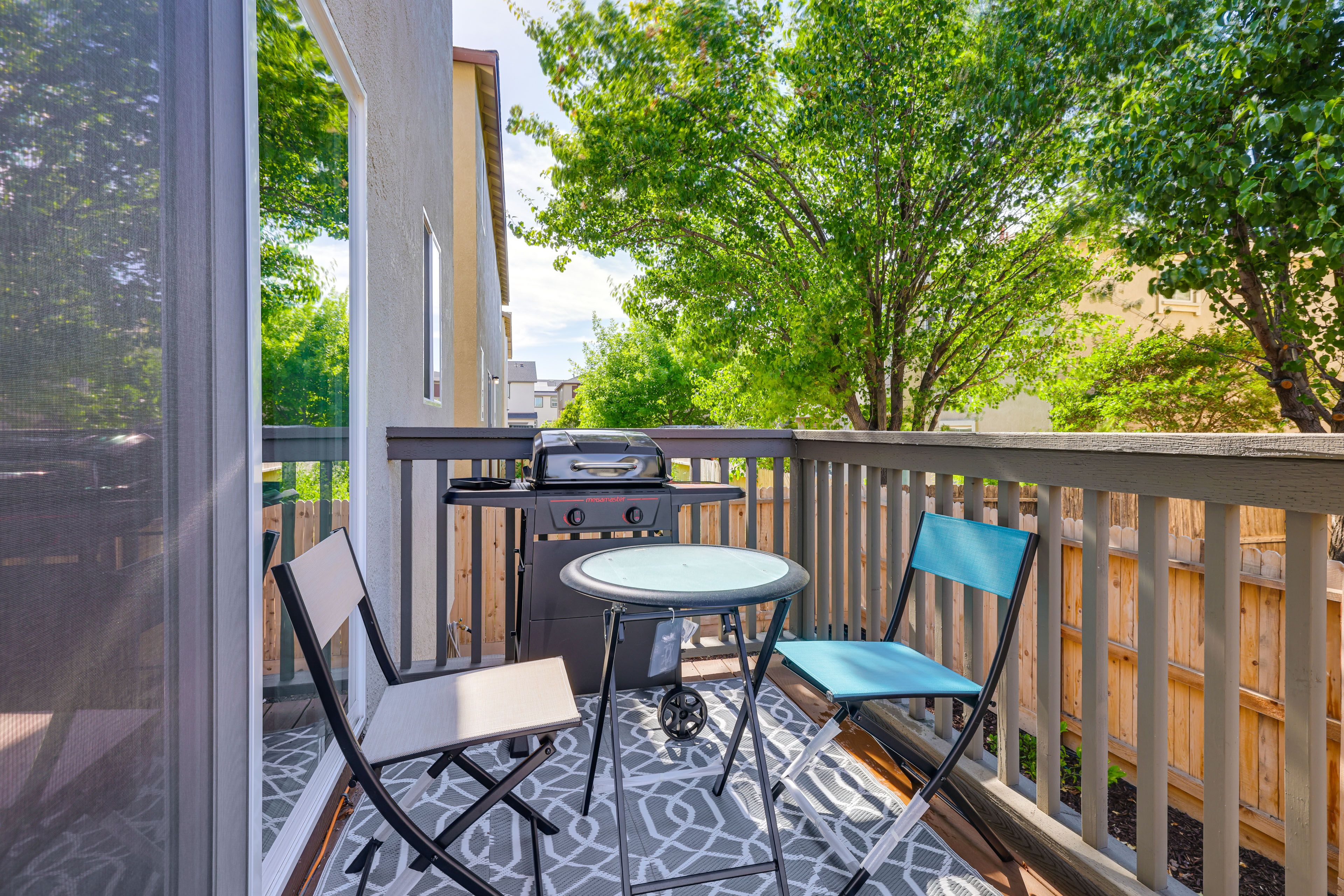 Deck | Gas Grill