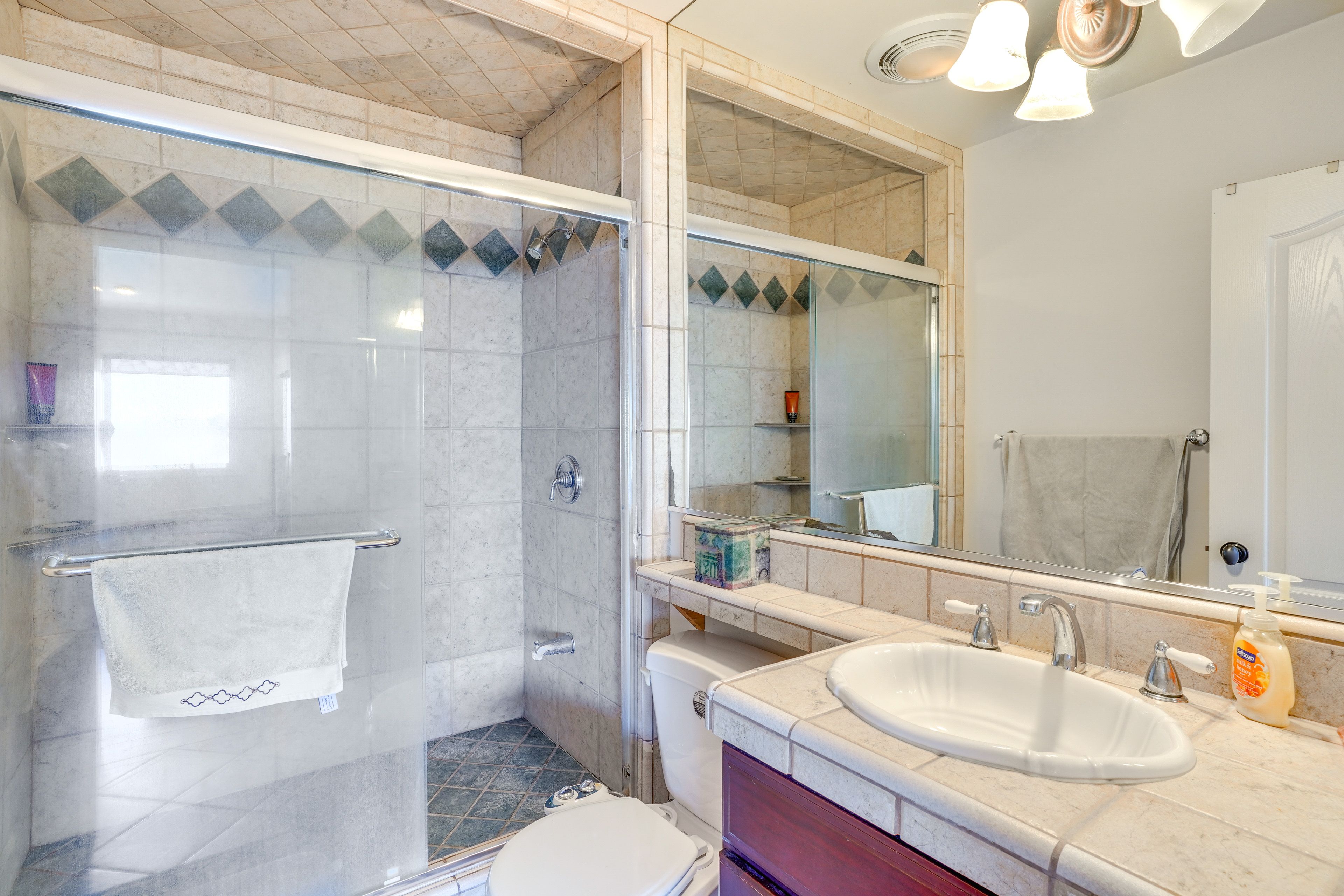 En-Suite Bathroom | Access via Bedroom 2