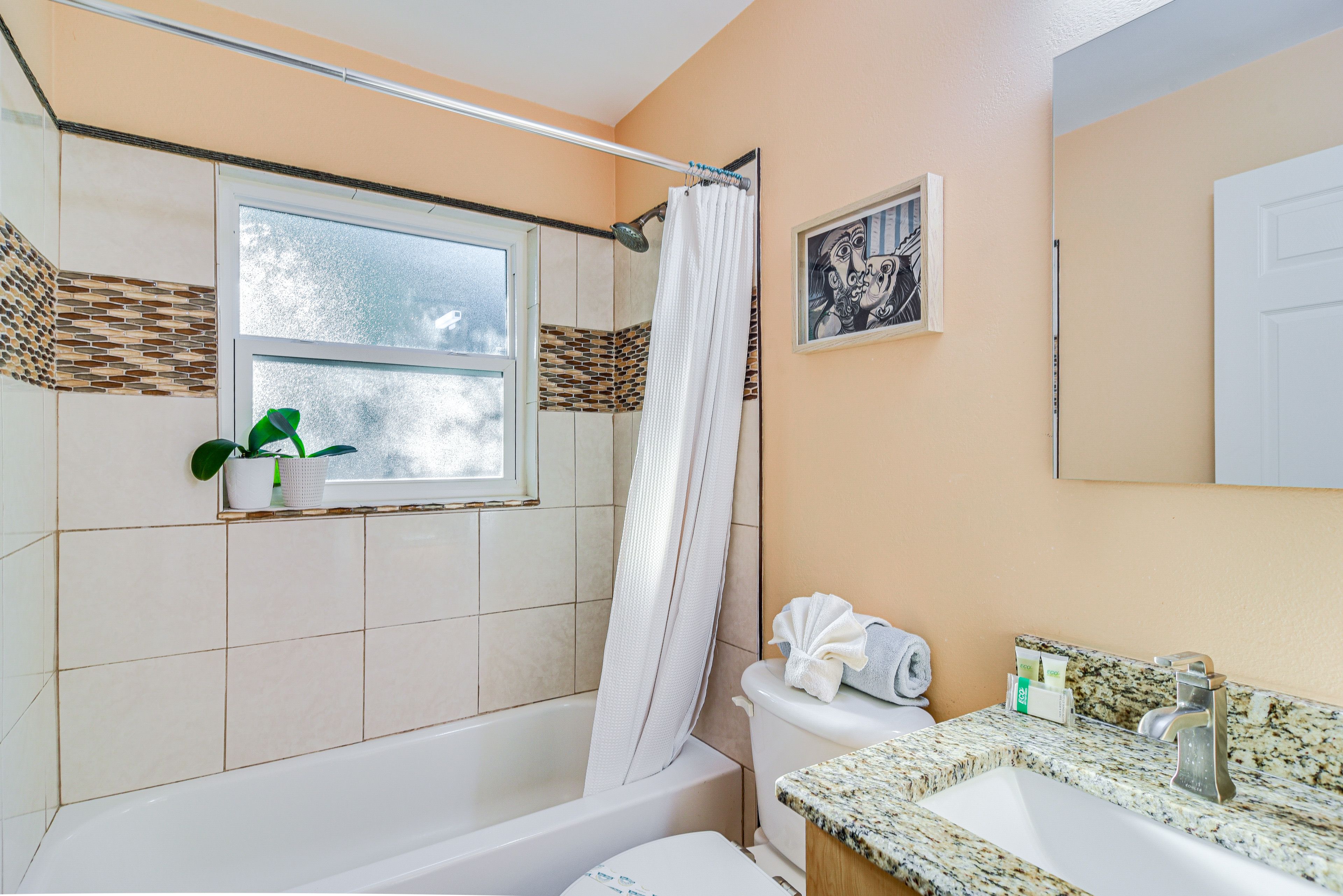 Full Bath | Towels | Hair Dryer