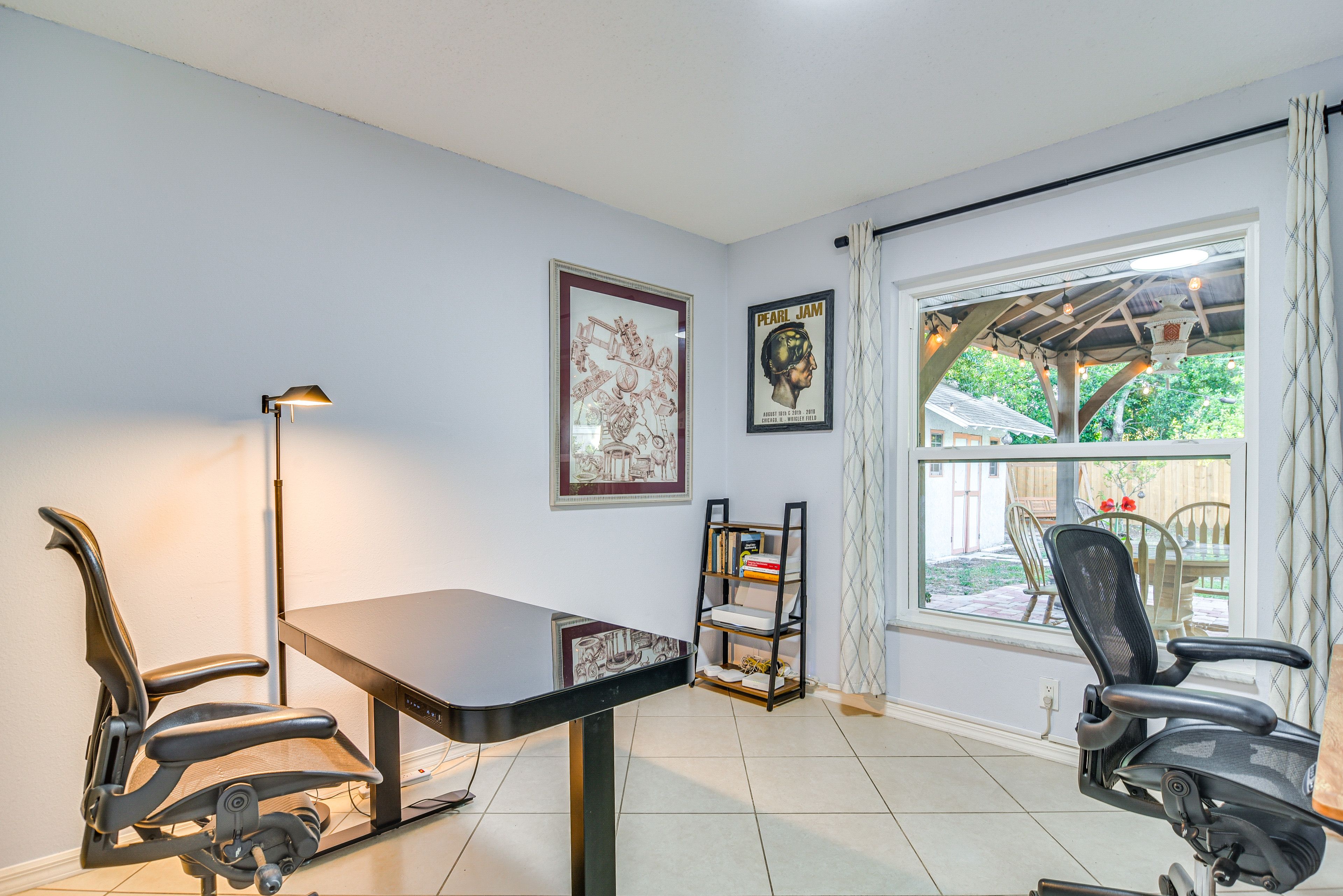 Home Office | Free WiFi