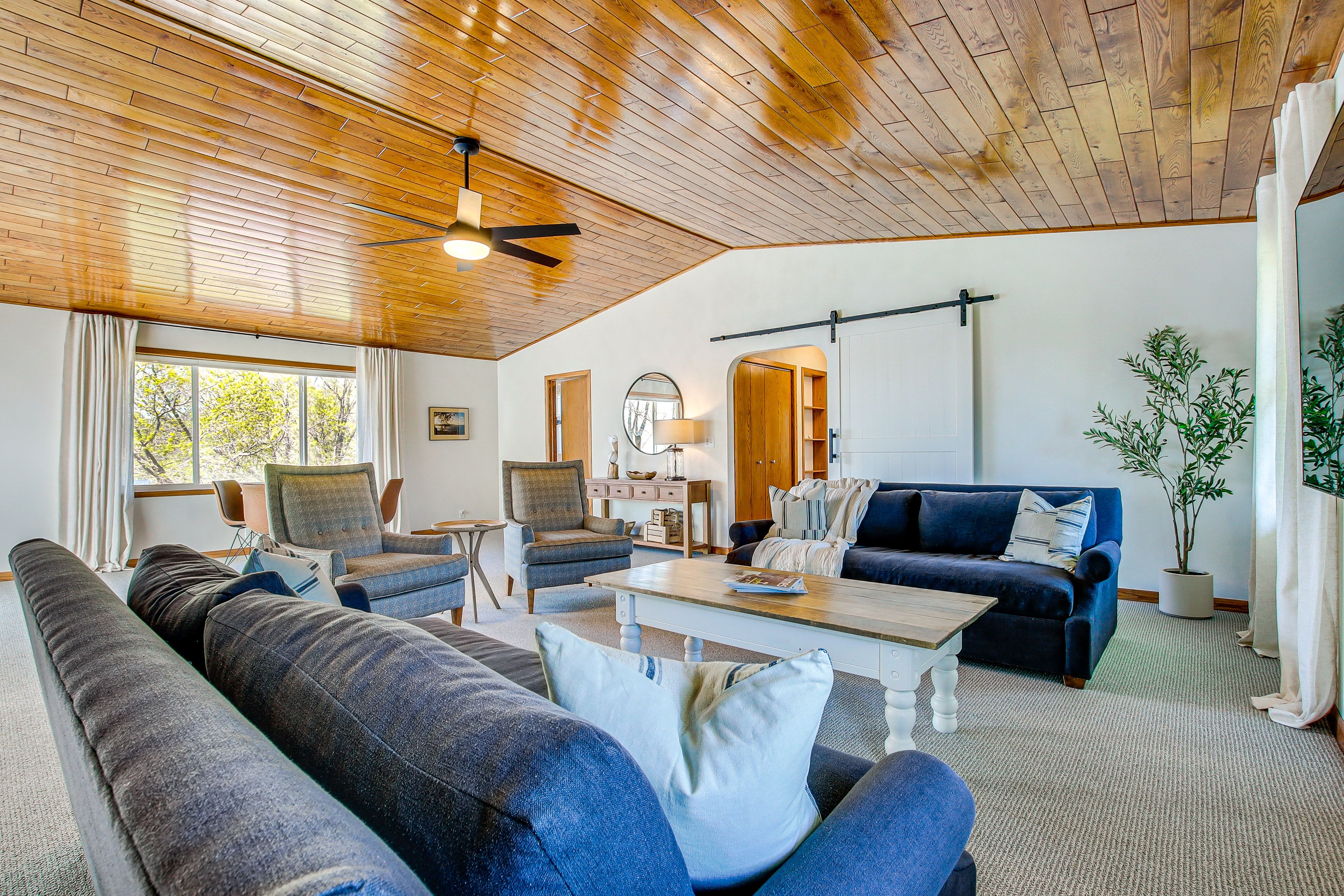 Birnamwood Vacation Rental | 5BR | 2BA | 2,800 Sq Ft | Stairs Required