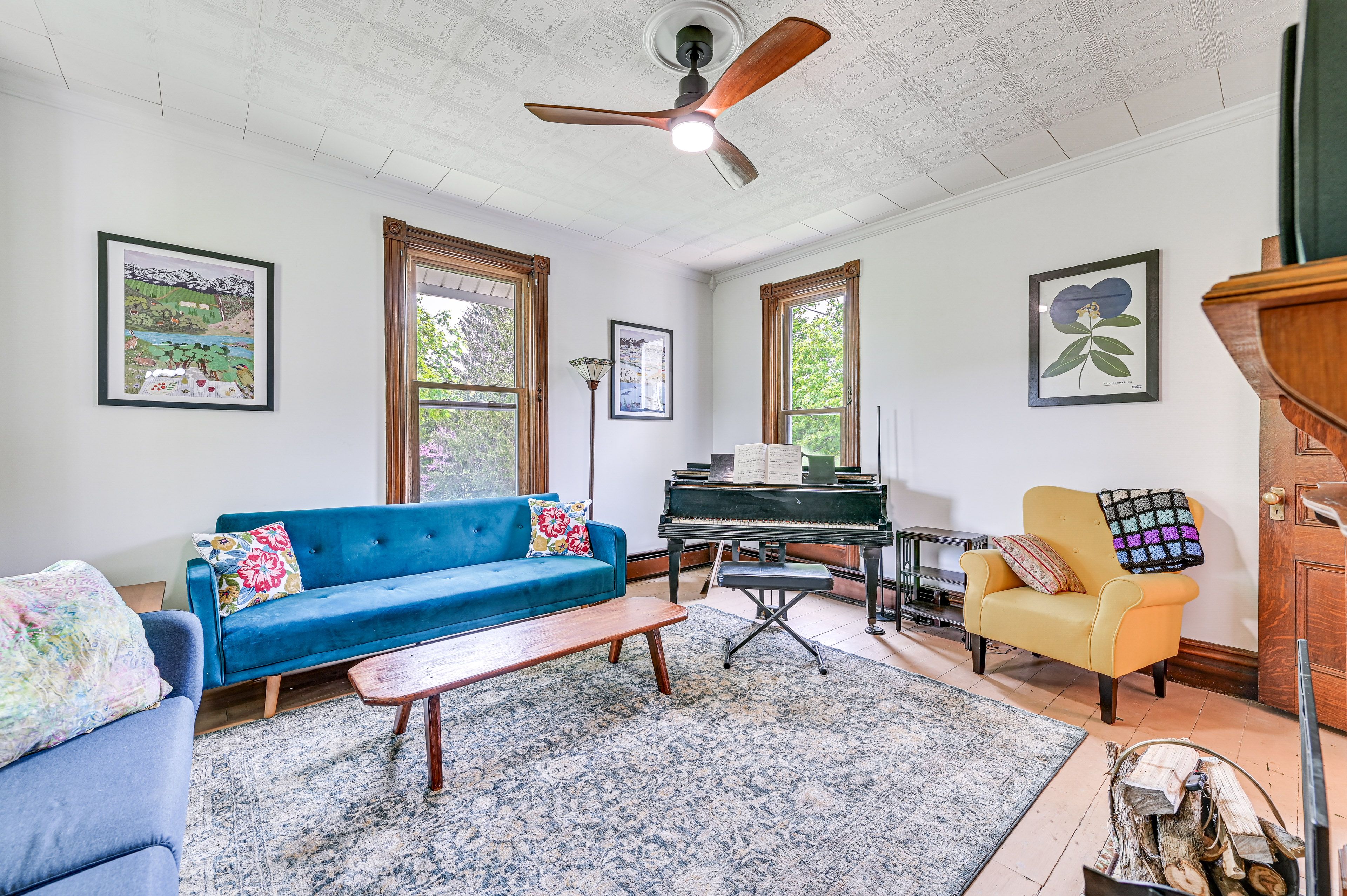 Living Area | Queen Sleeper Sofa | Piano | Fireplace | Smart TV