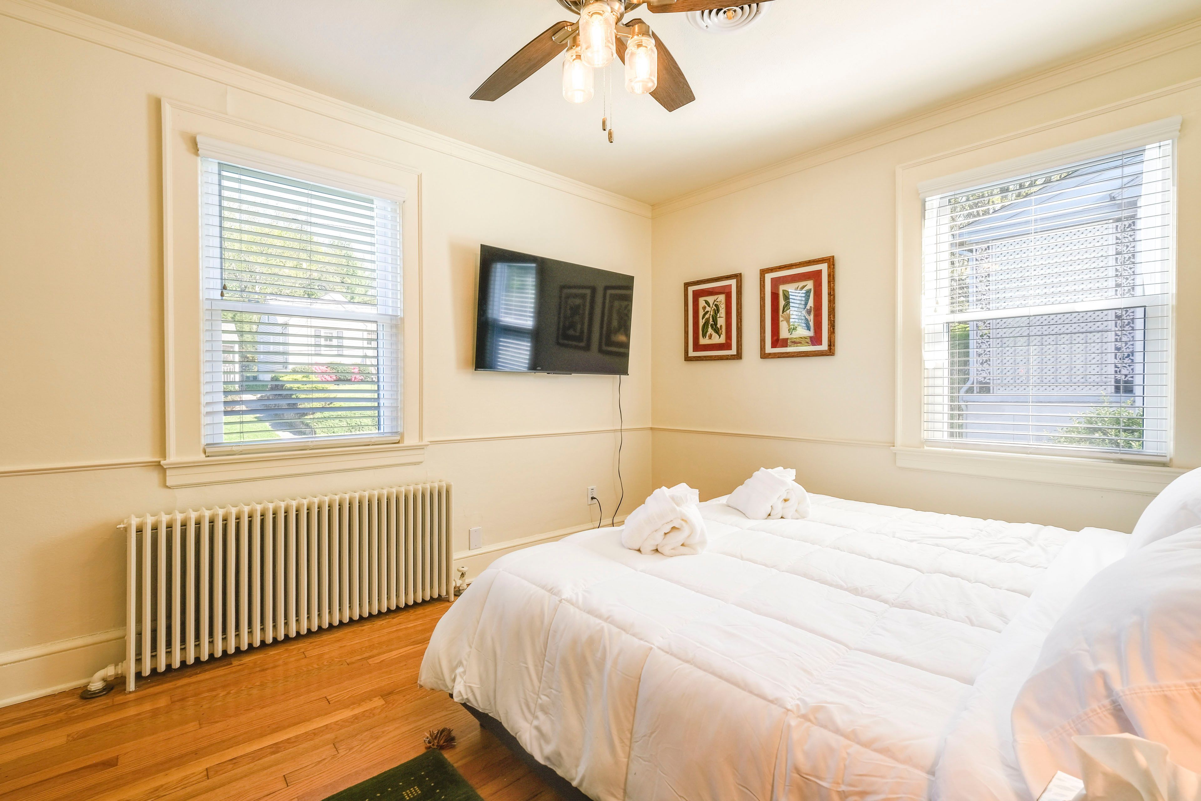 Bedroom 2 | King Bed | 2nd Floor