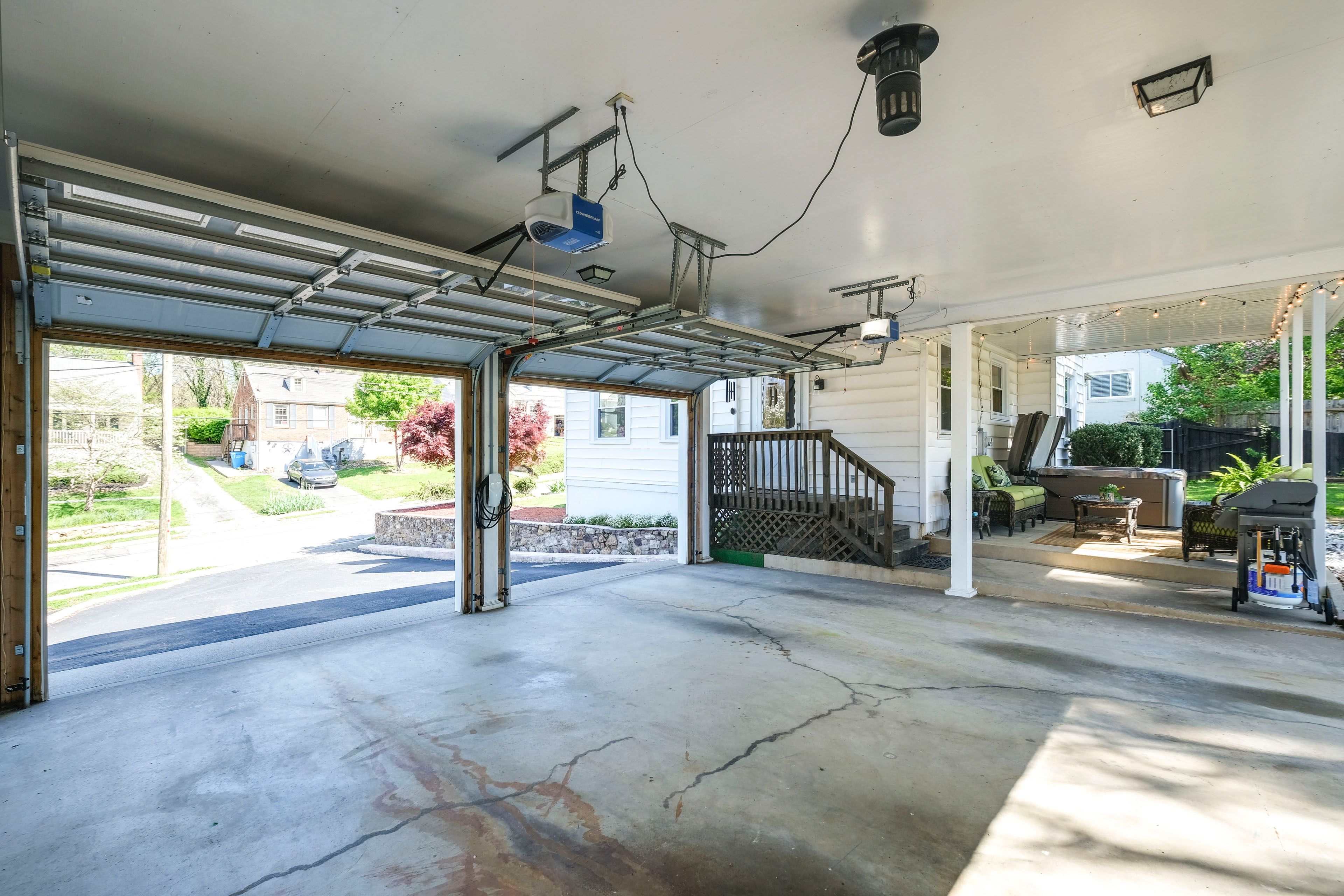 Parking | Garage (2 Vehicles) | Driveway (2 Vehicles) | Free Street Parking