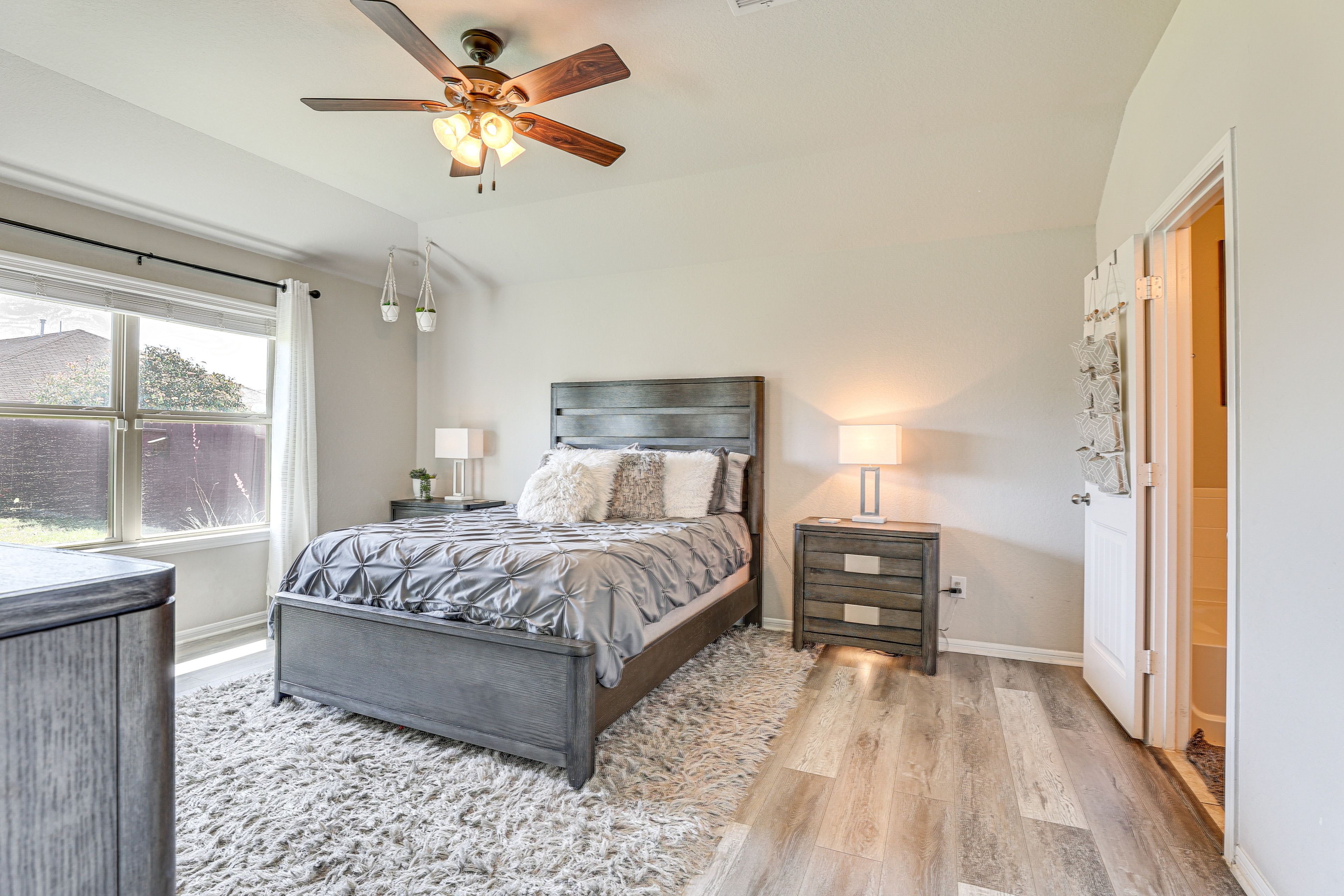 Bedroom 1 | Queen Bed | Linens Provided