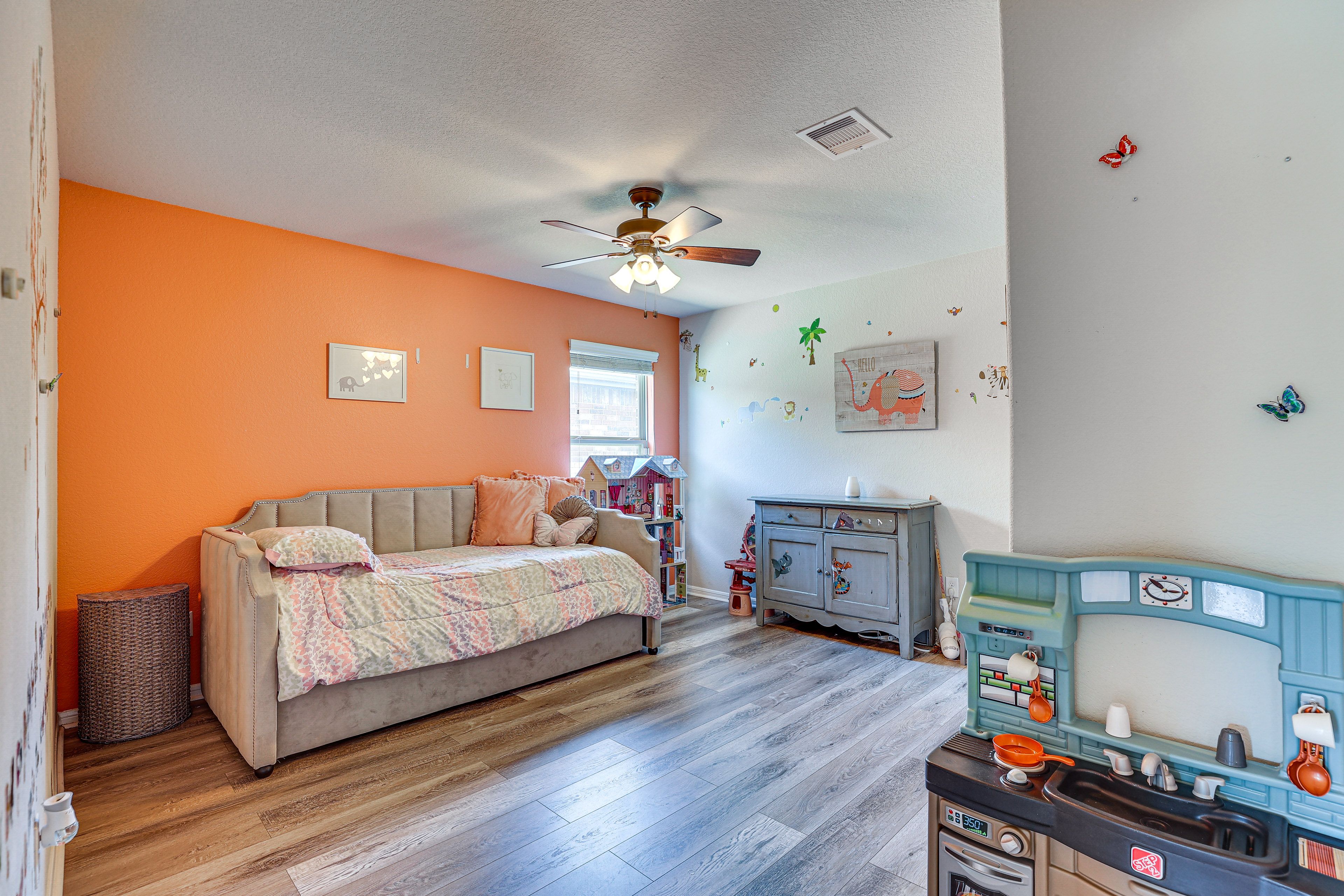 Bedroom 2 | Twin Daybed w/ Twin Trundle | Linens Provided