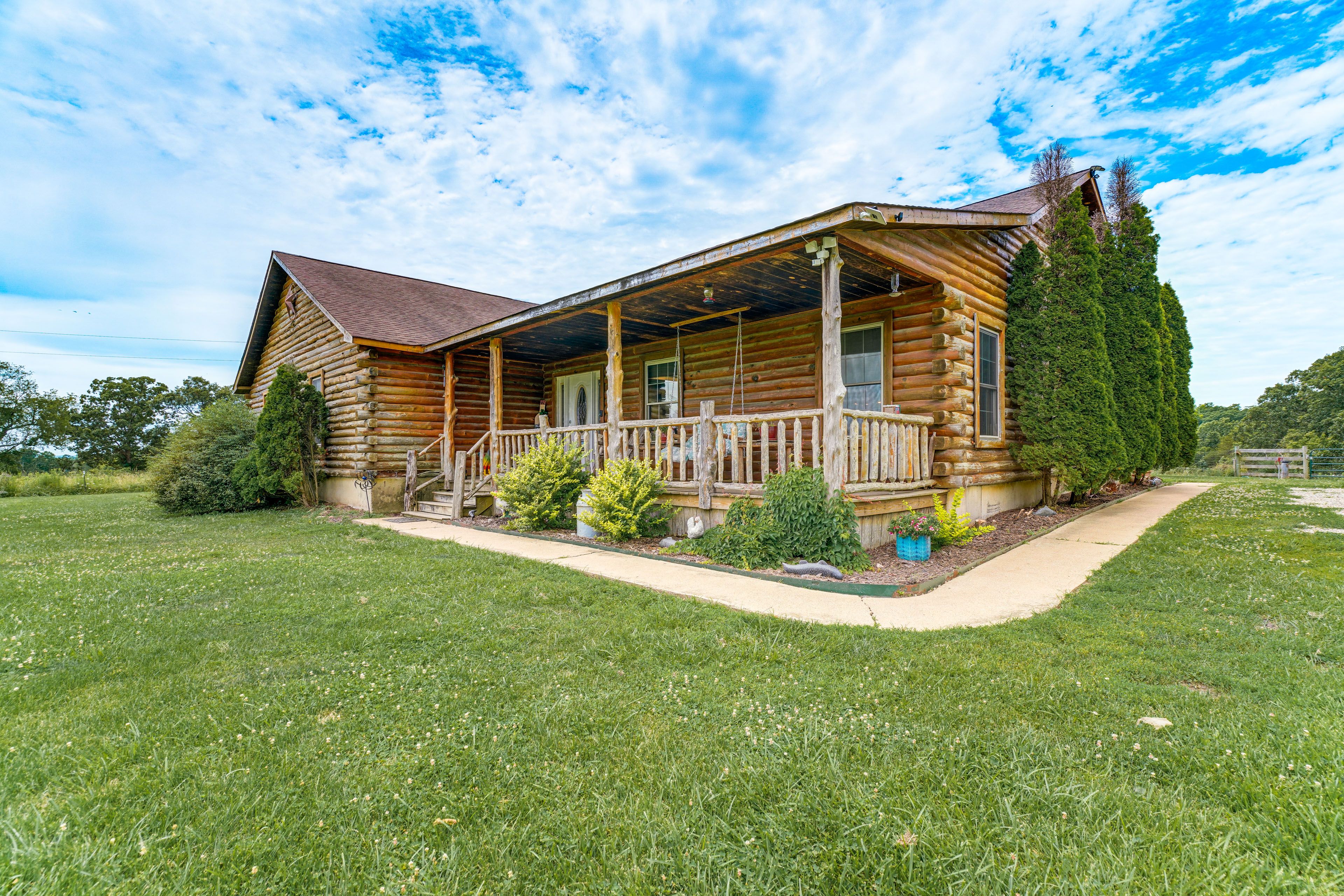 Exterior | Front Porch