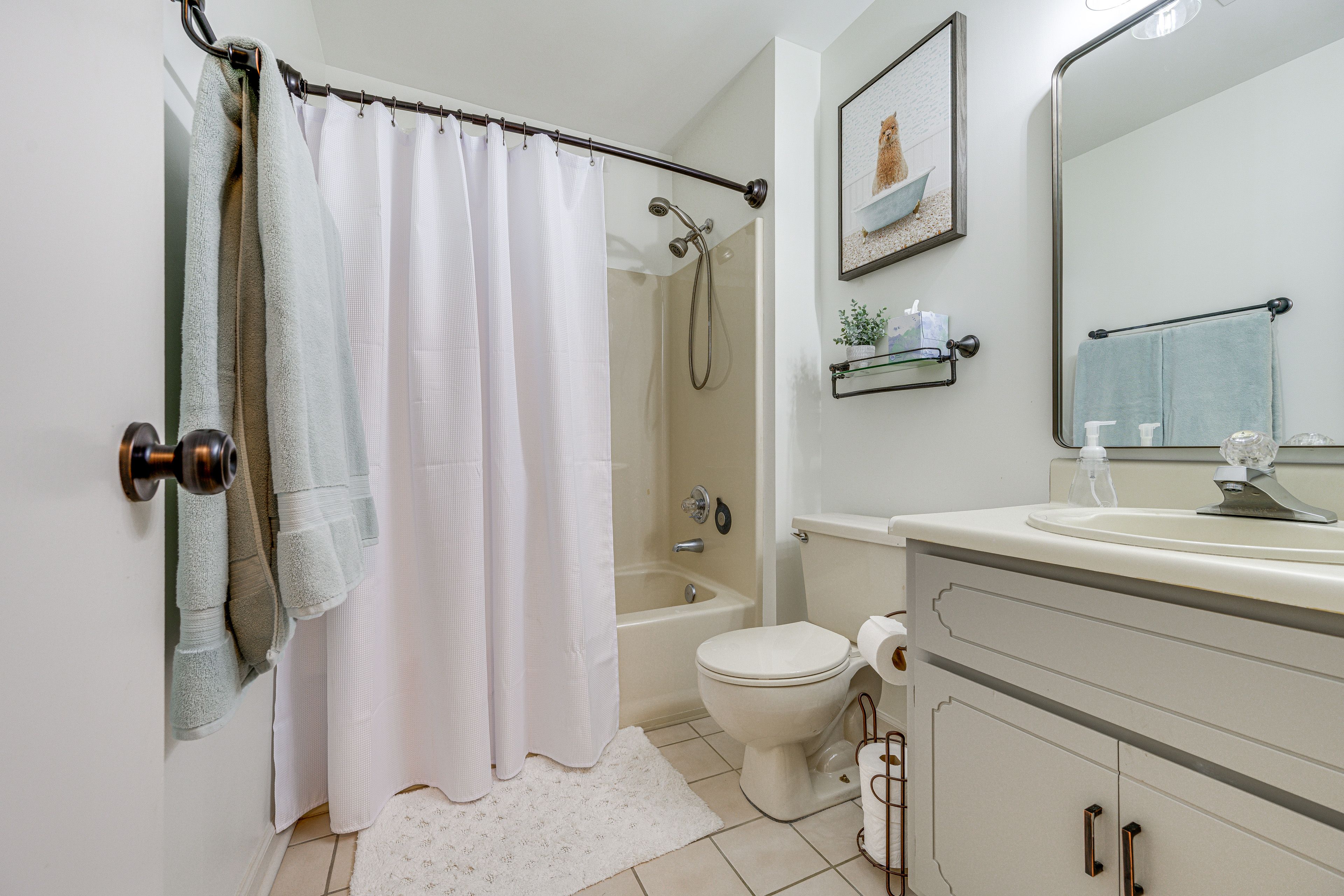 Full Bath | Complimentary Toiletries