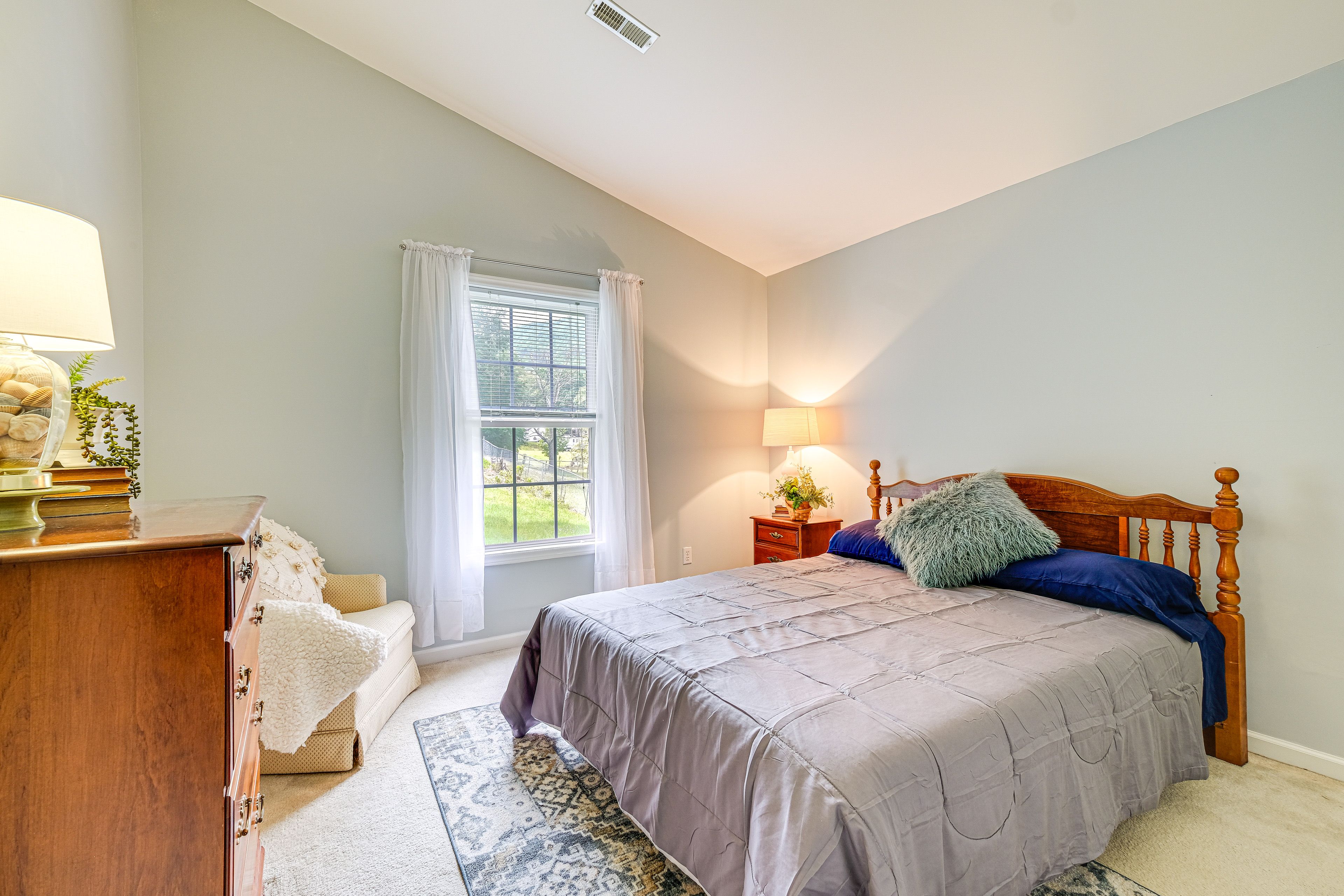 Bedroom 1 | Queen Bed | Linens Provided