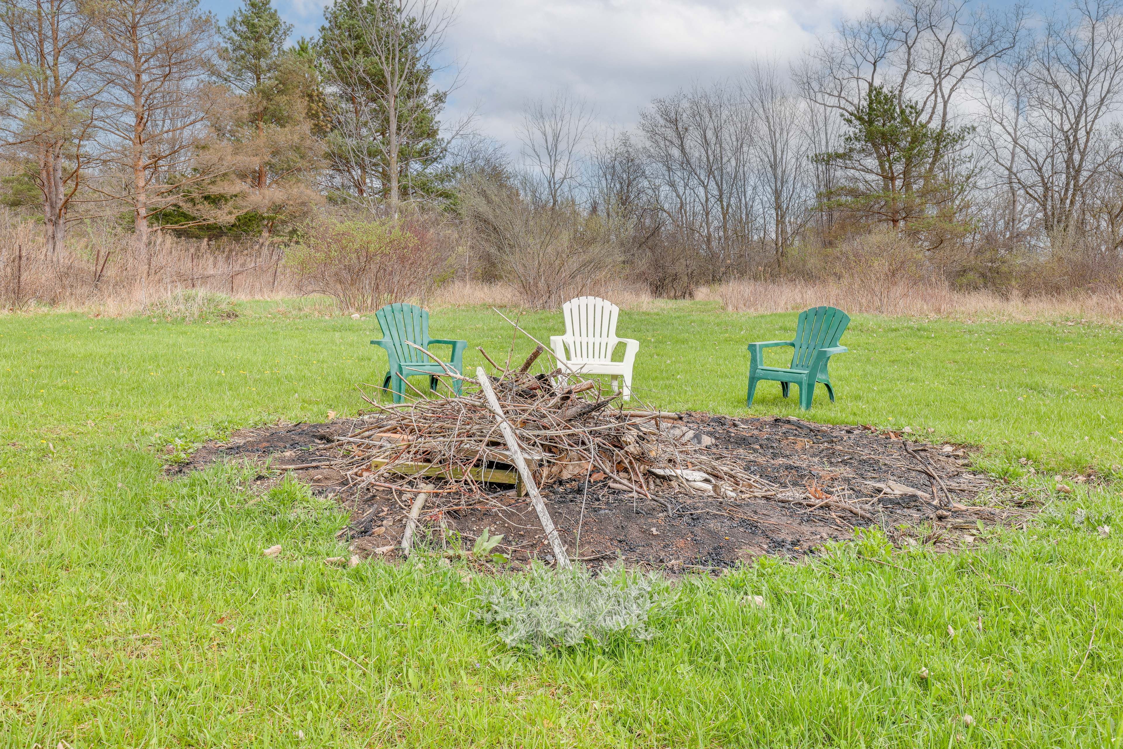 Fire Pit (Bring Your Own Wood)