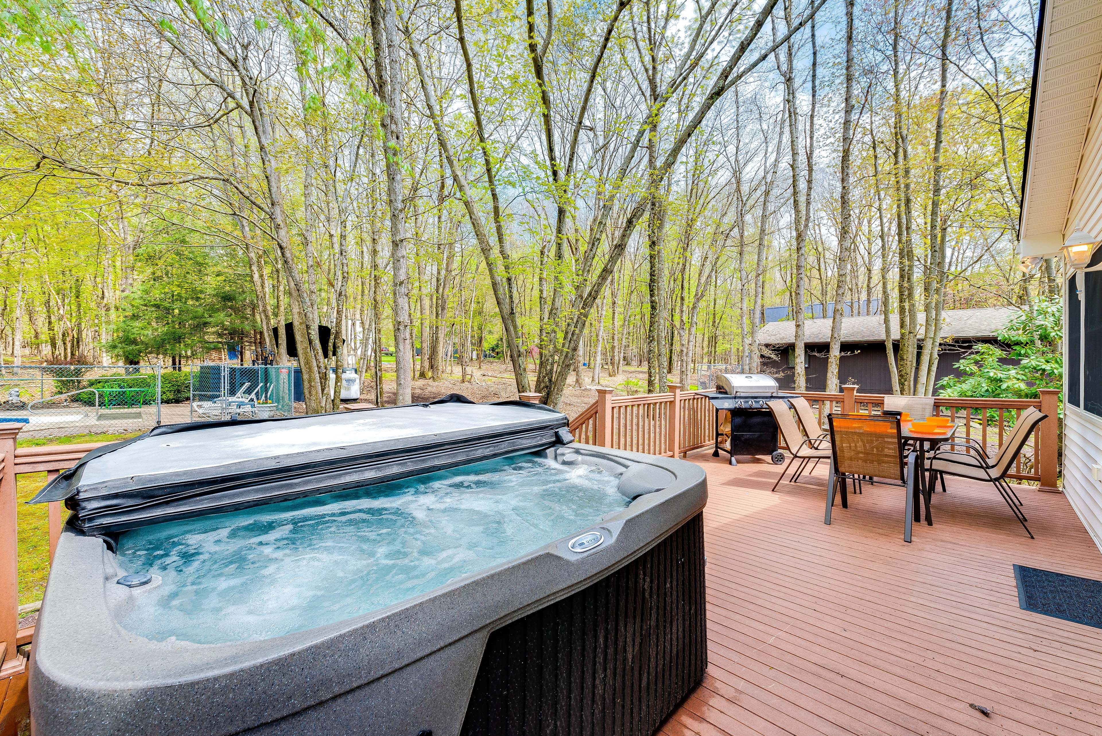 Albrightsville Vacation Rental | 3BR | 3BA | Stairs Required | 2,200 Sq Ft