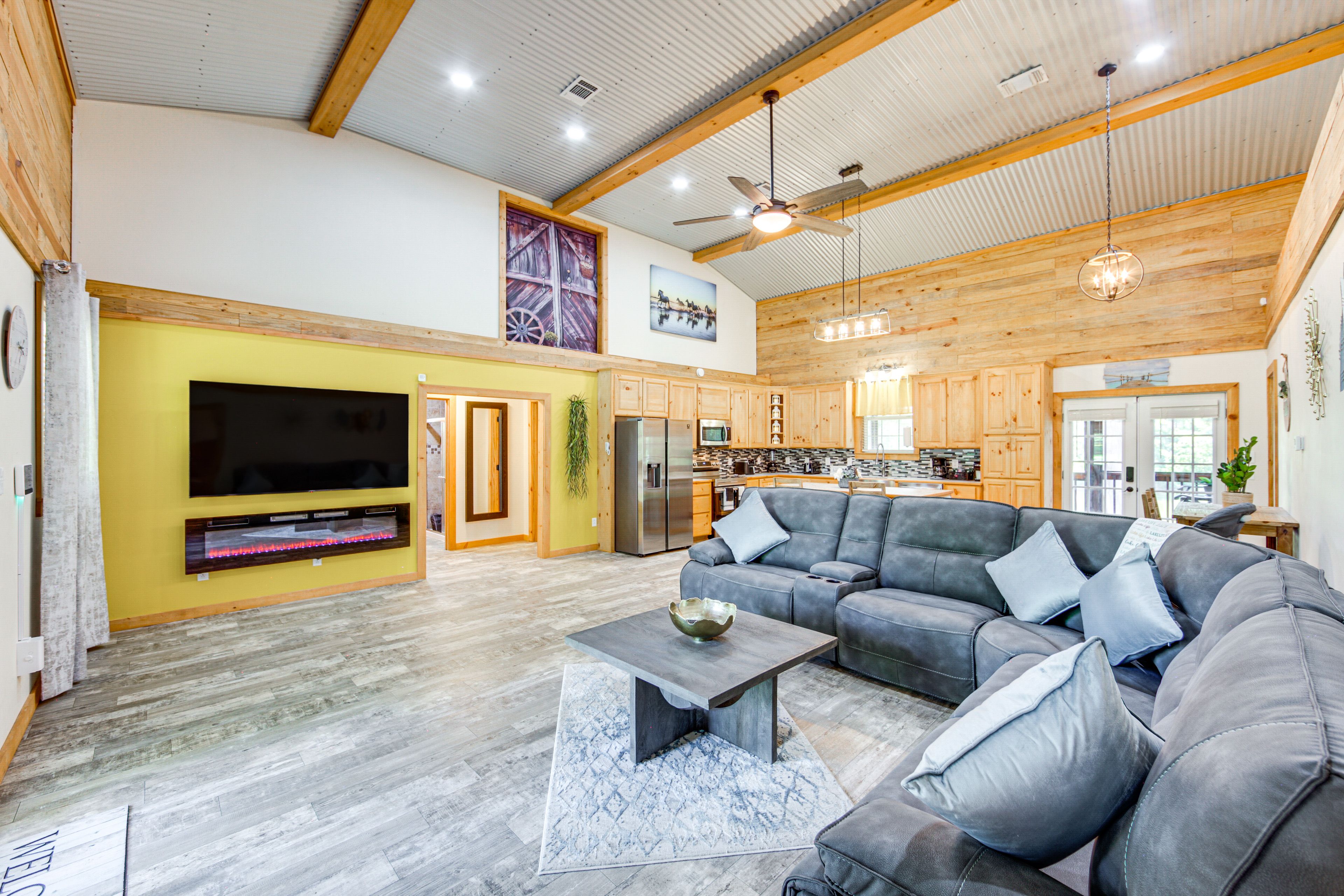 Quitman Vacation Rental | 3BR | 2BA | 1,440 Sq Ft | Stairs to Enter