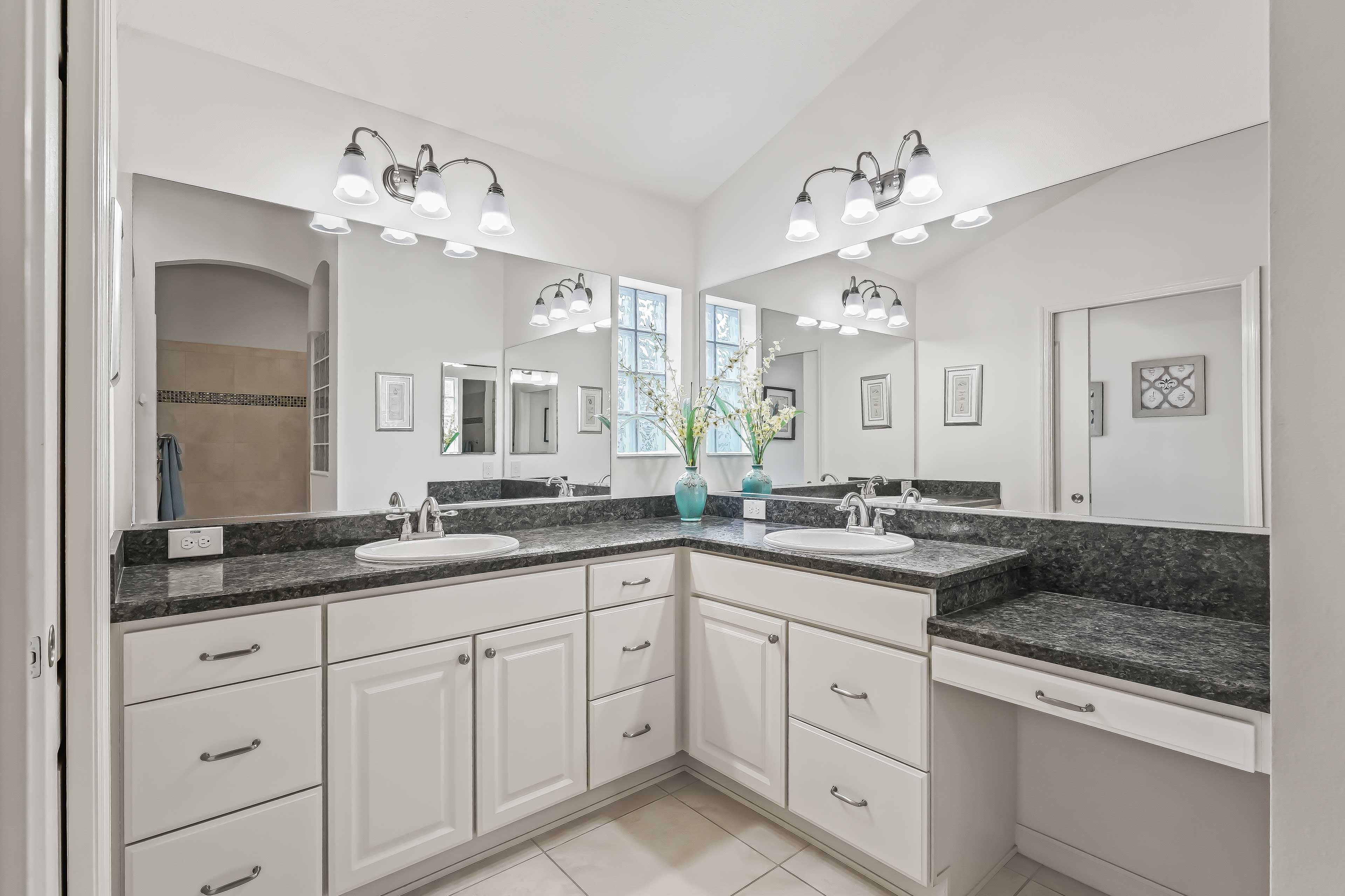 En-Suite Bathroom | Complimentary Toiletries