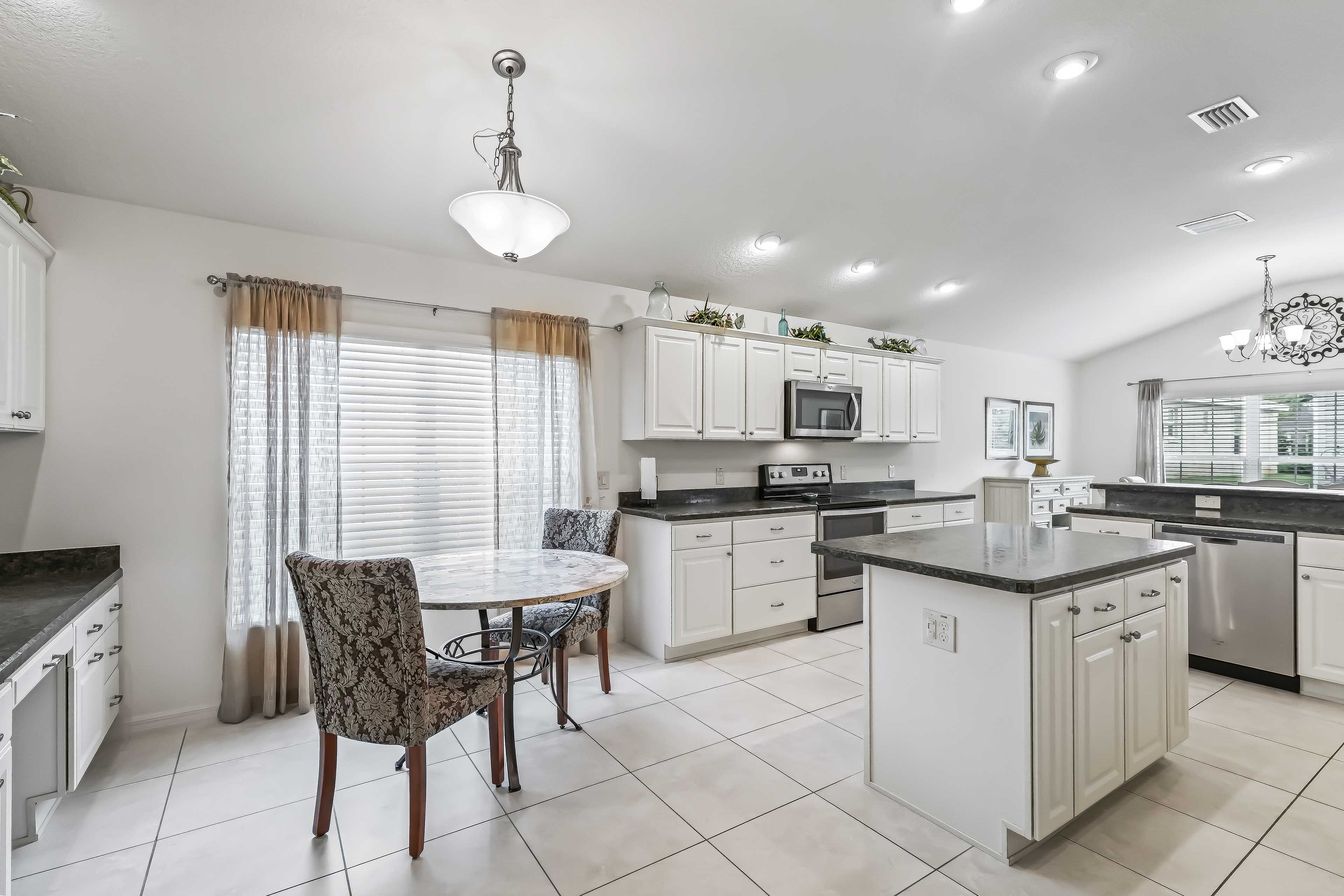 Kitchen | Cooking Basics | Dining Area