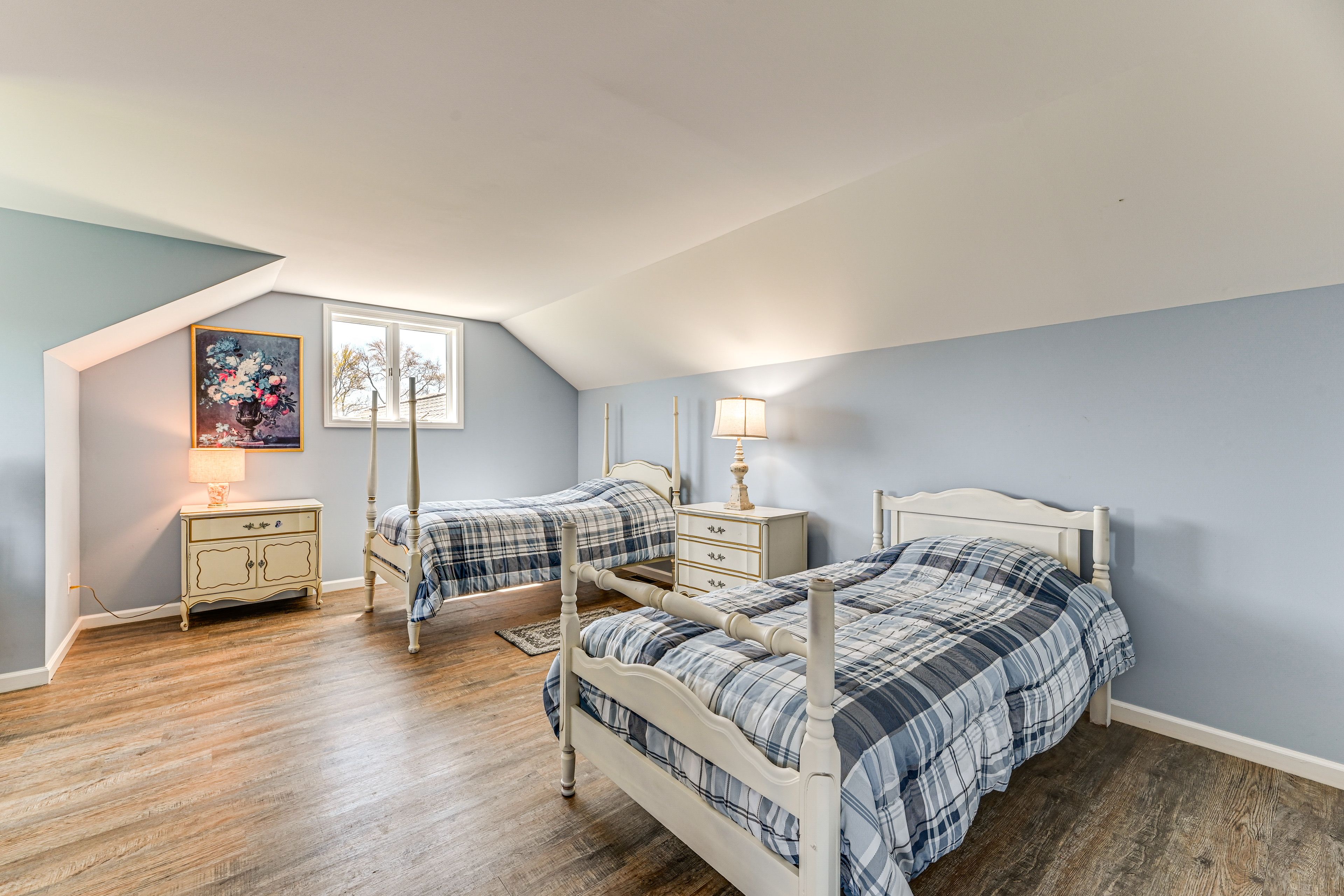 Bedroom 4 | 2 Twin Beds | Crib | 2nd Floor
