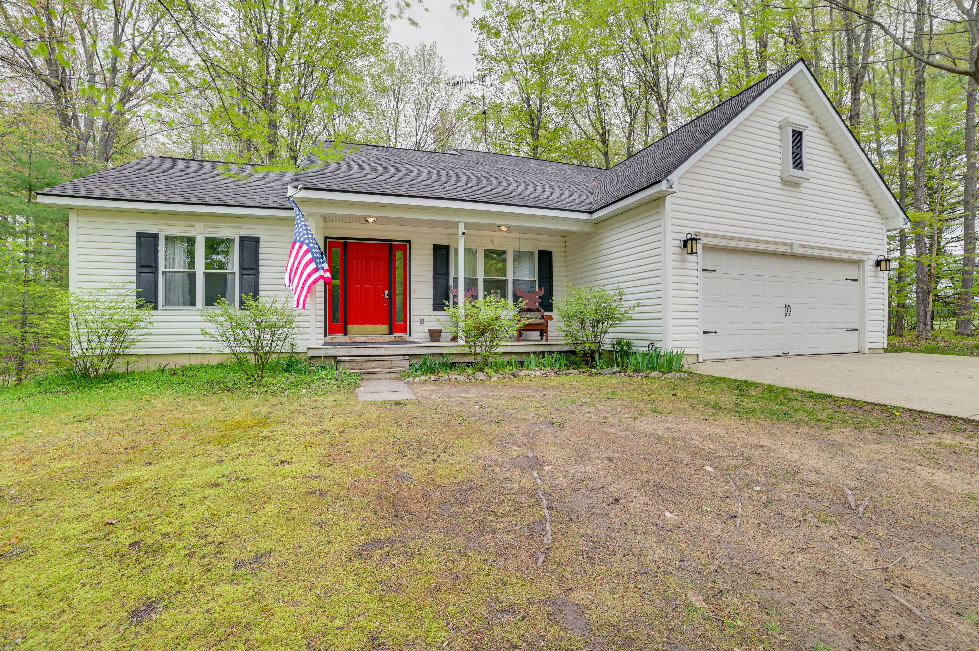 Property Exterior | Garage (2 Vehicles) | Driveway (10 Vehicles)