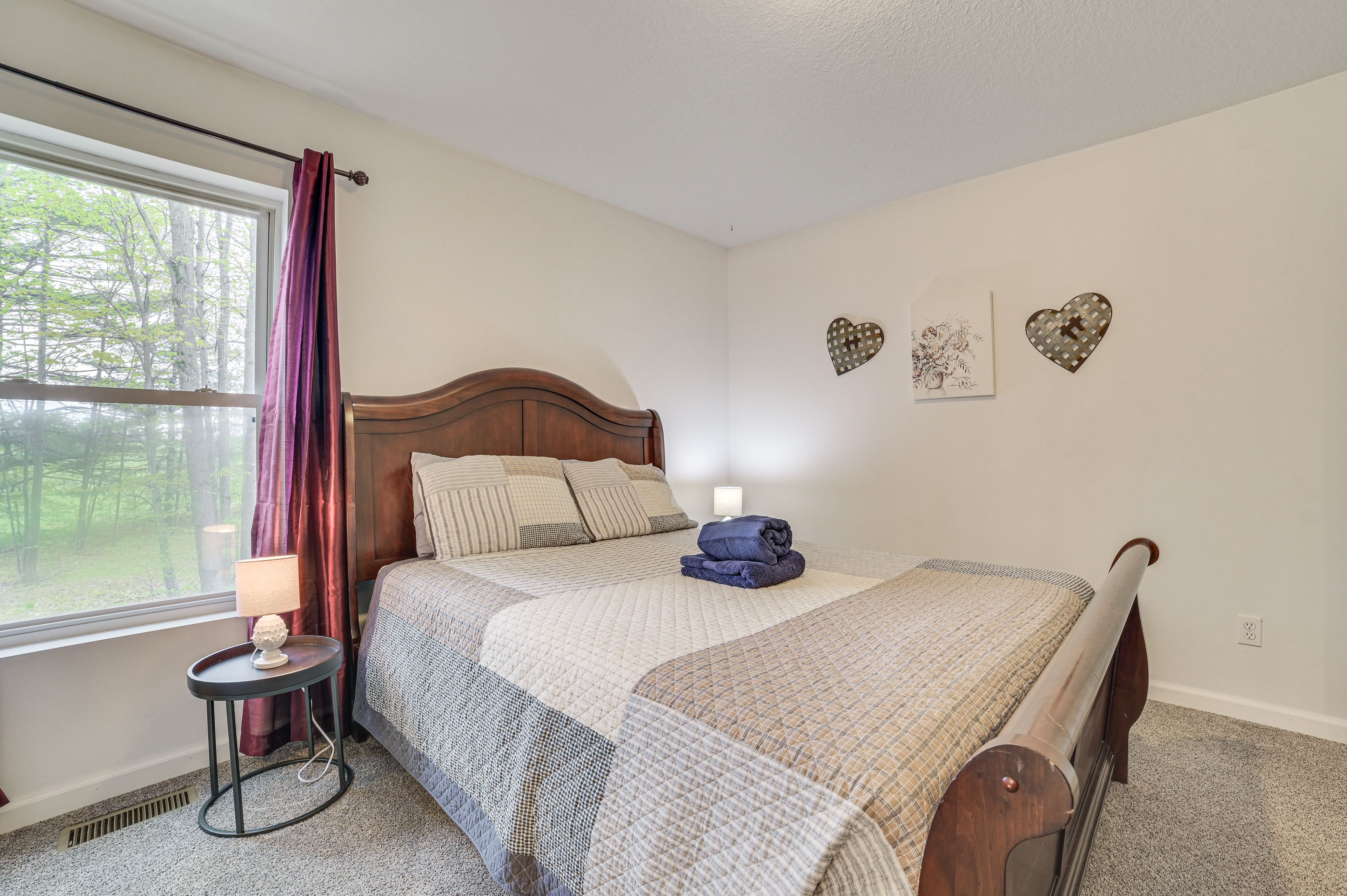Bedroom 4 | Queen Bed | 2nd Floor
