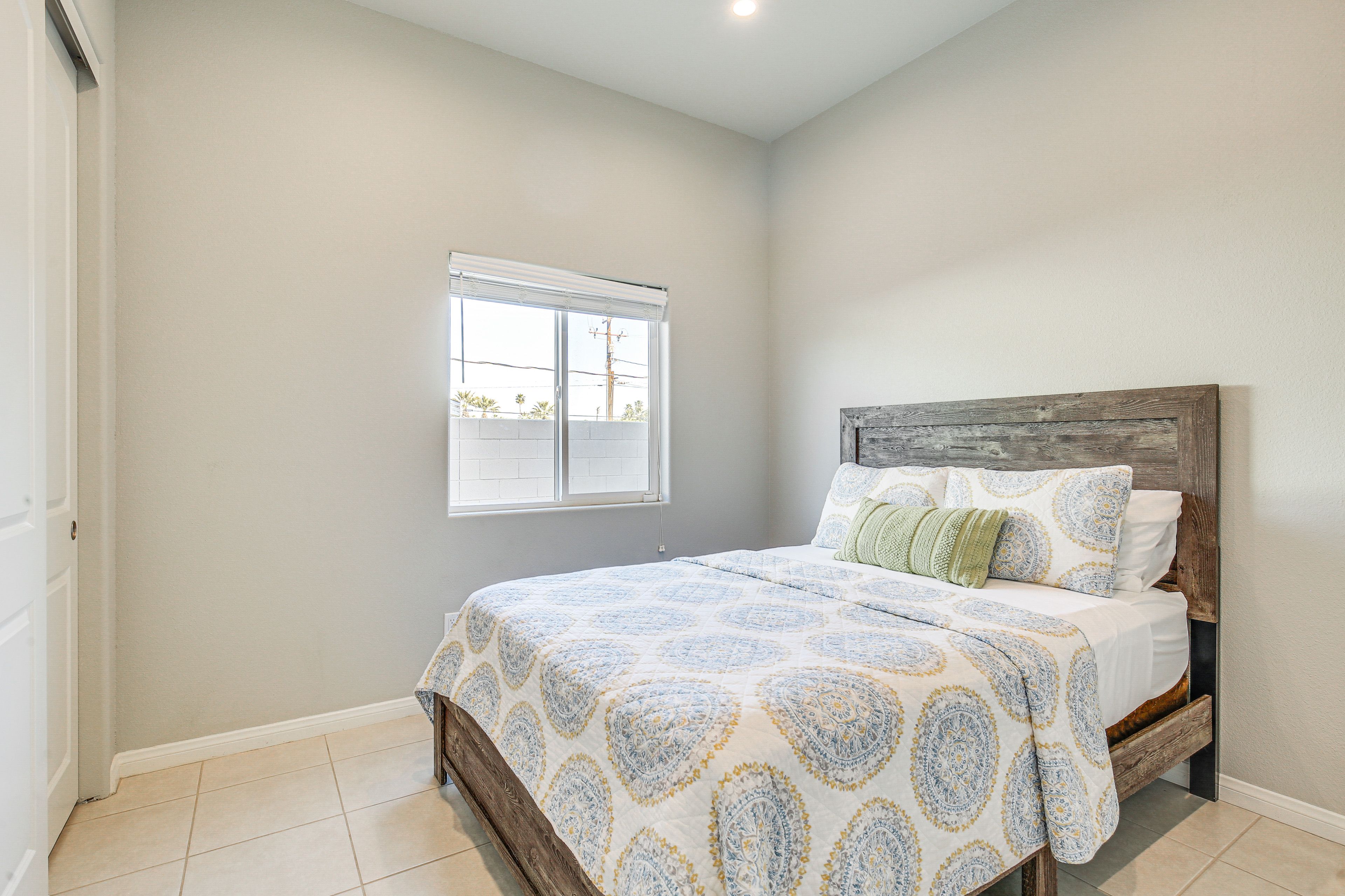 Bedroom 3 | Queen Bed