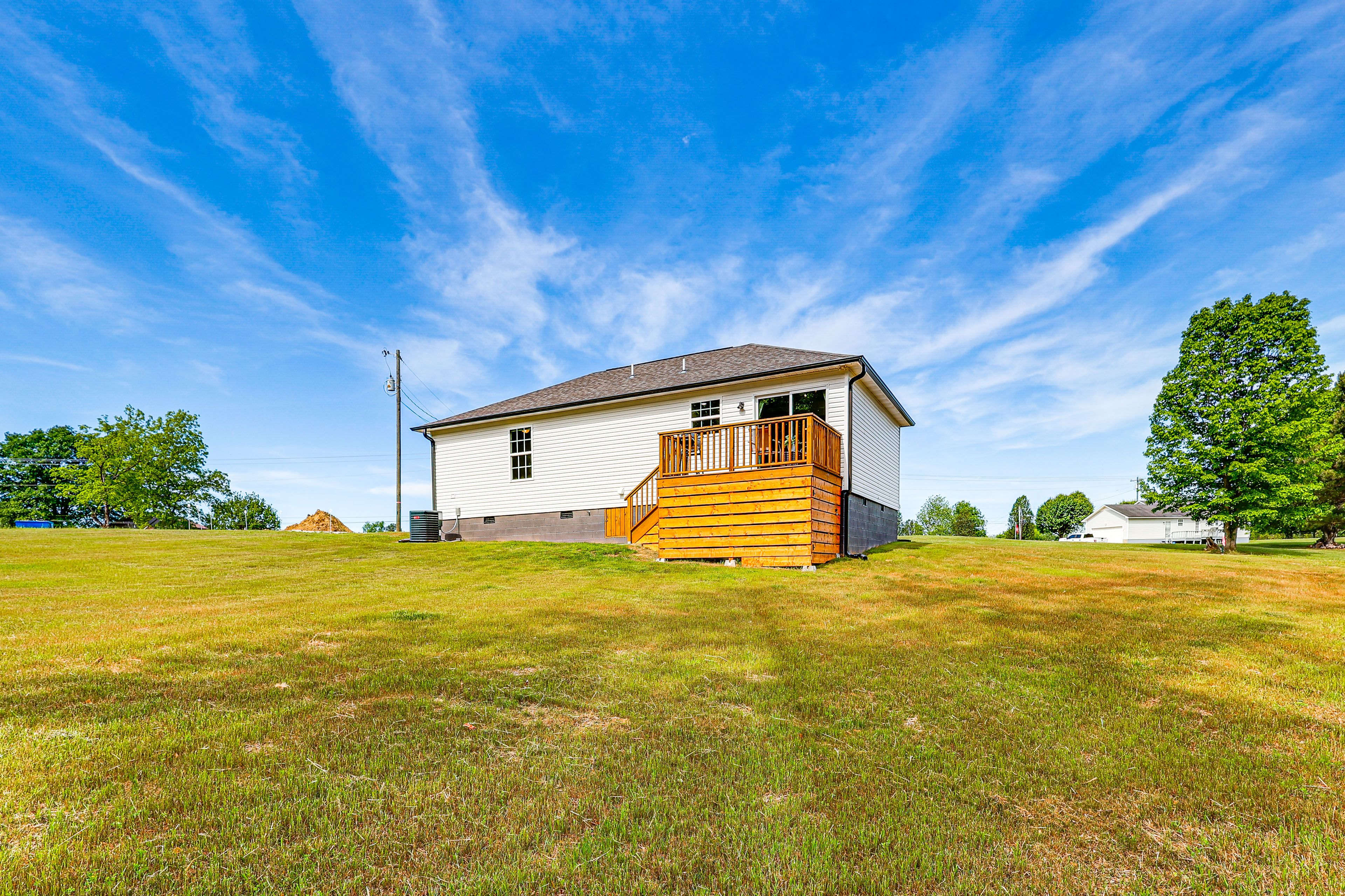 Unfenced Yard