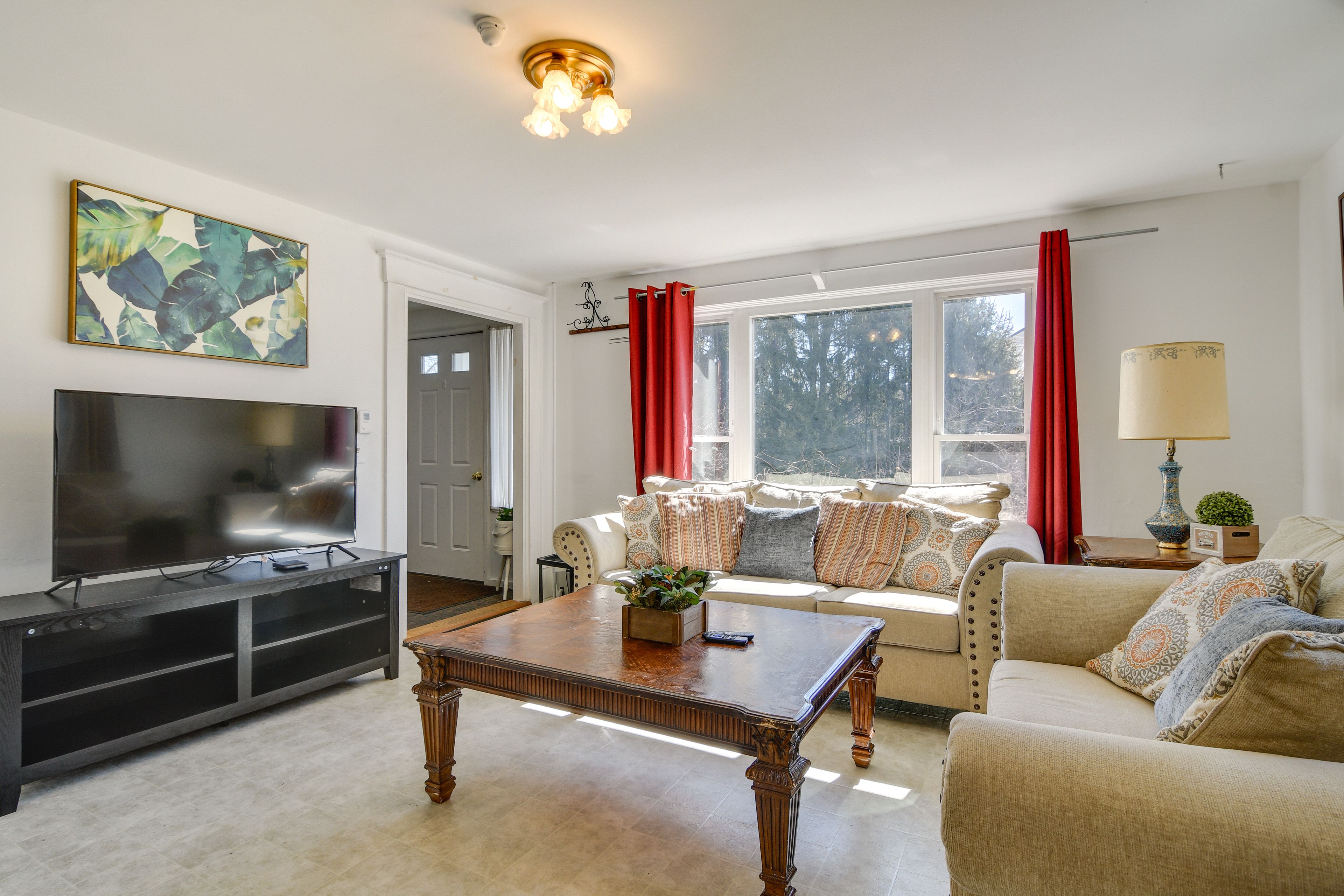 Oakland Vacation Rental | 4BR | 1.5BA | 4 Steps Required | 1,692 Sq Ft