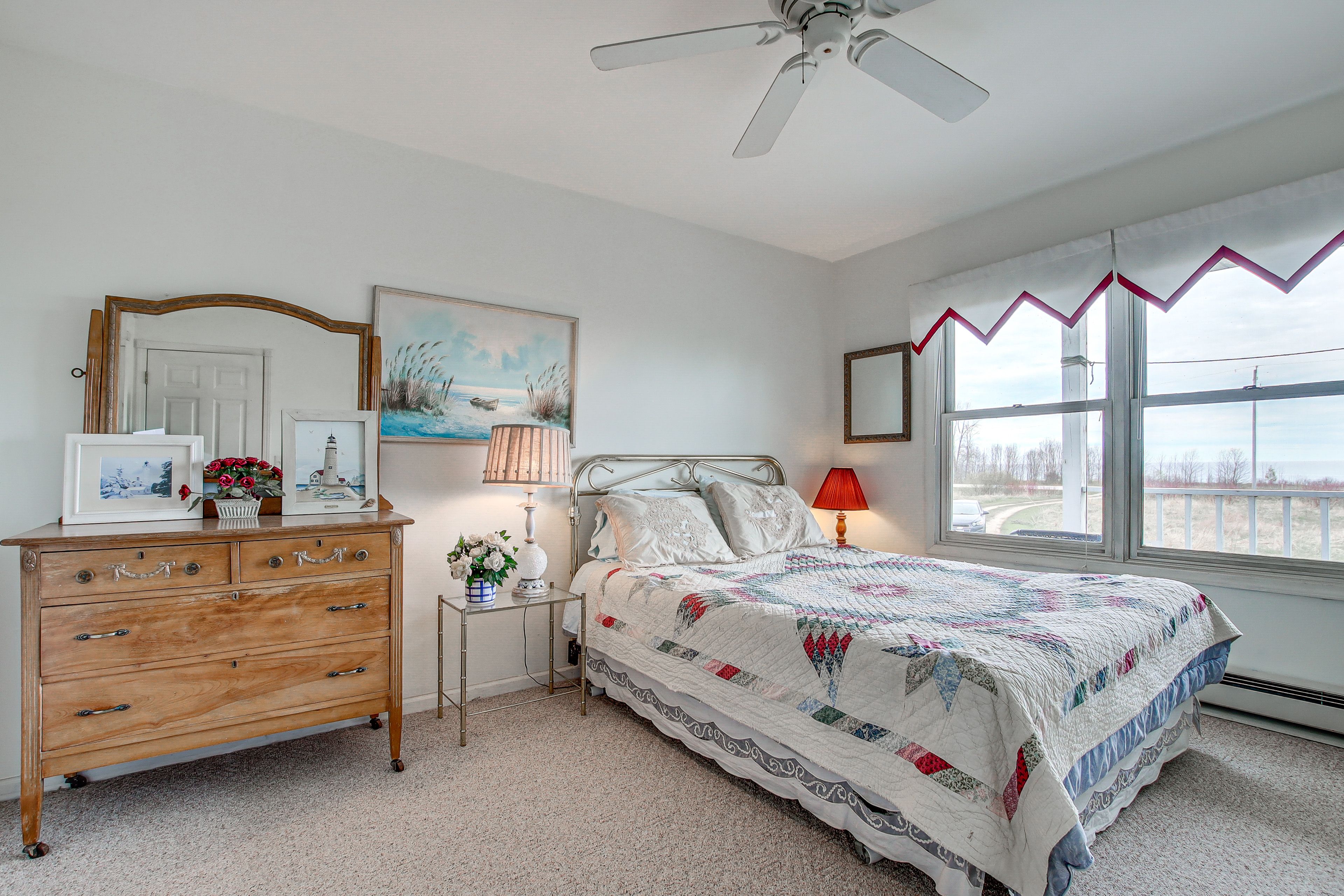 Bedroom 2 | Full Bed | 1st Floor