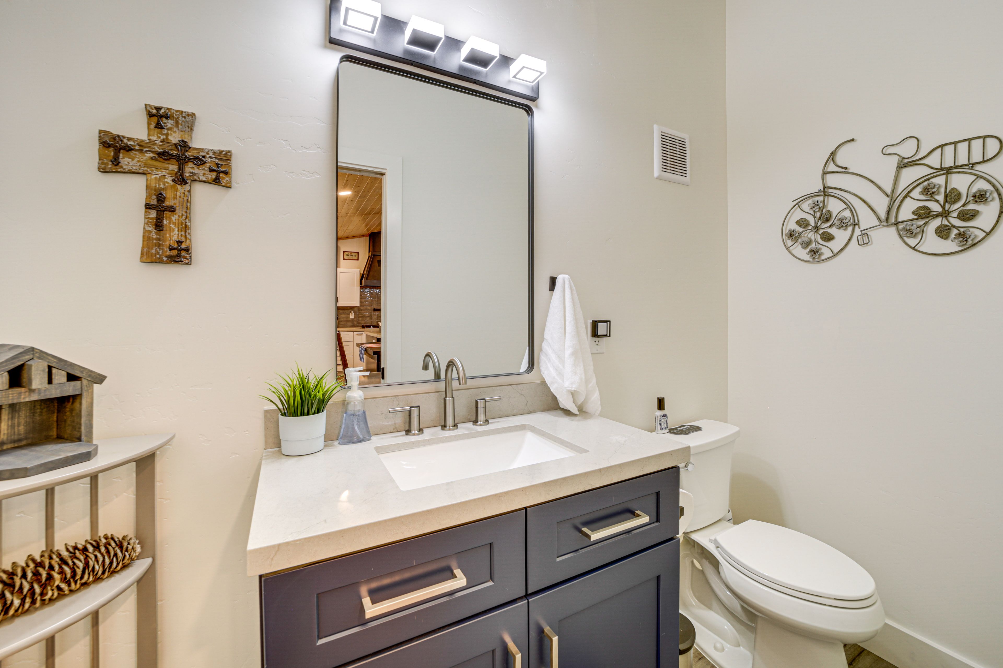 Half Bathroom | Complimentary Toiletries