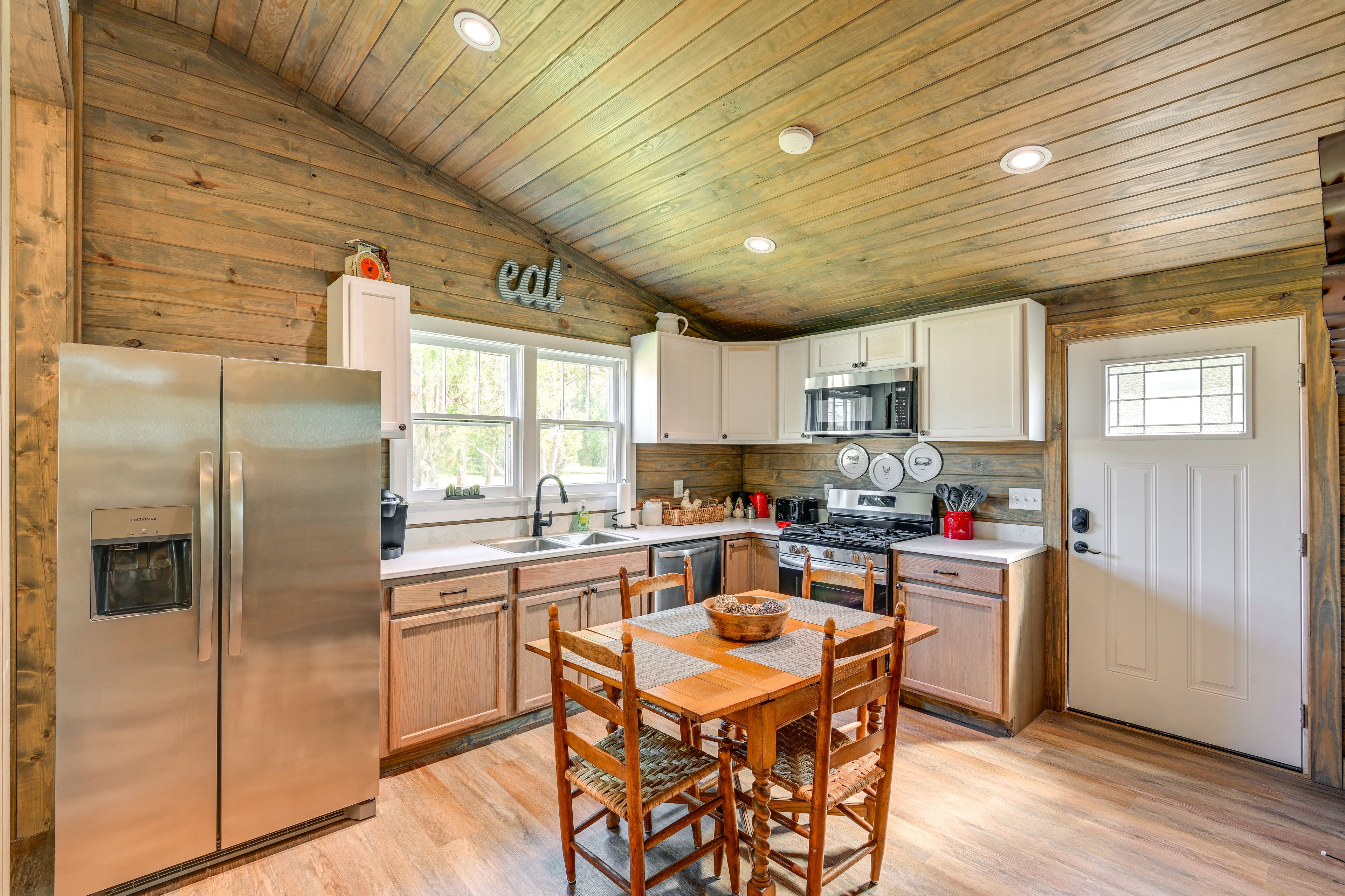 Kitchen | Dining Table | Dishware/Flatware | Cooking Basics