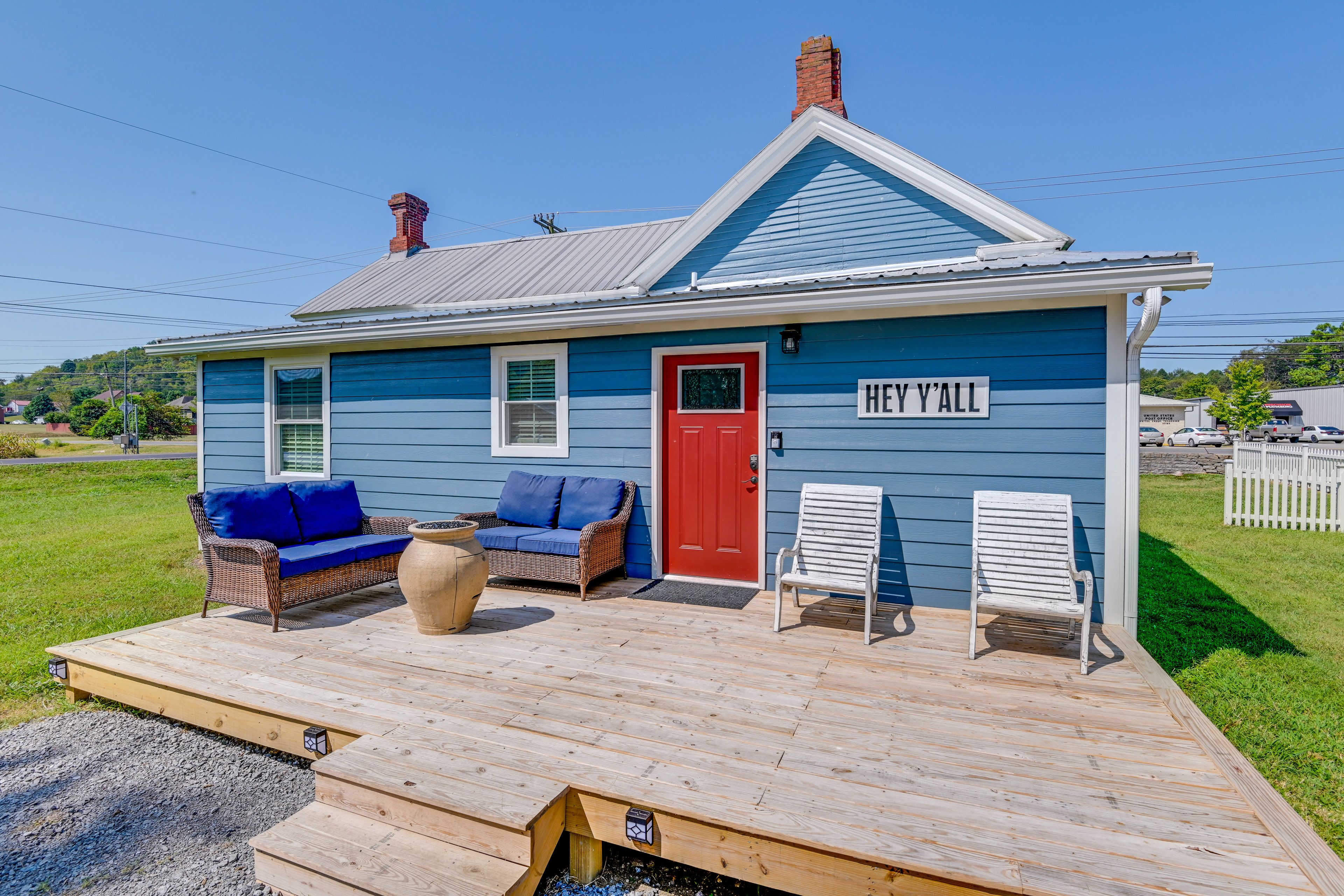 Property Exterior | Deck | Patio Furniture