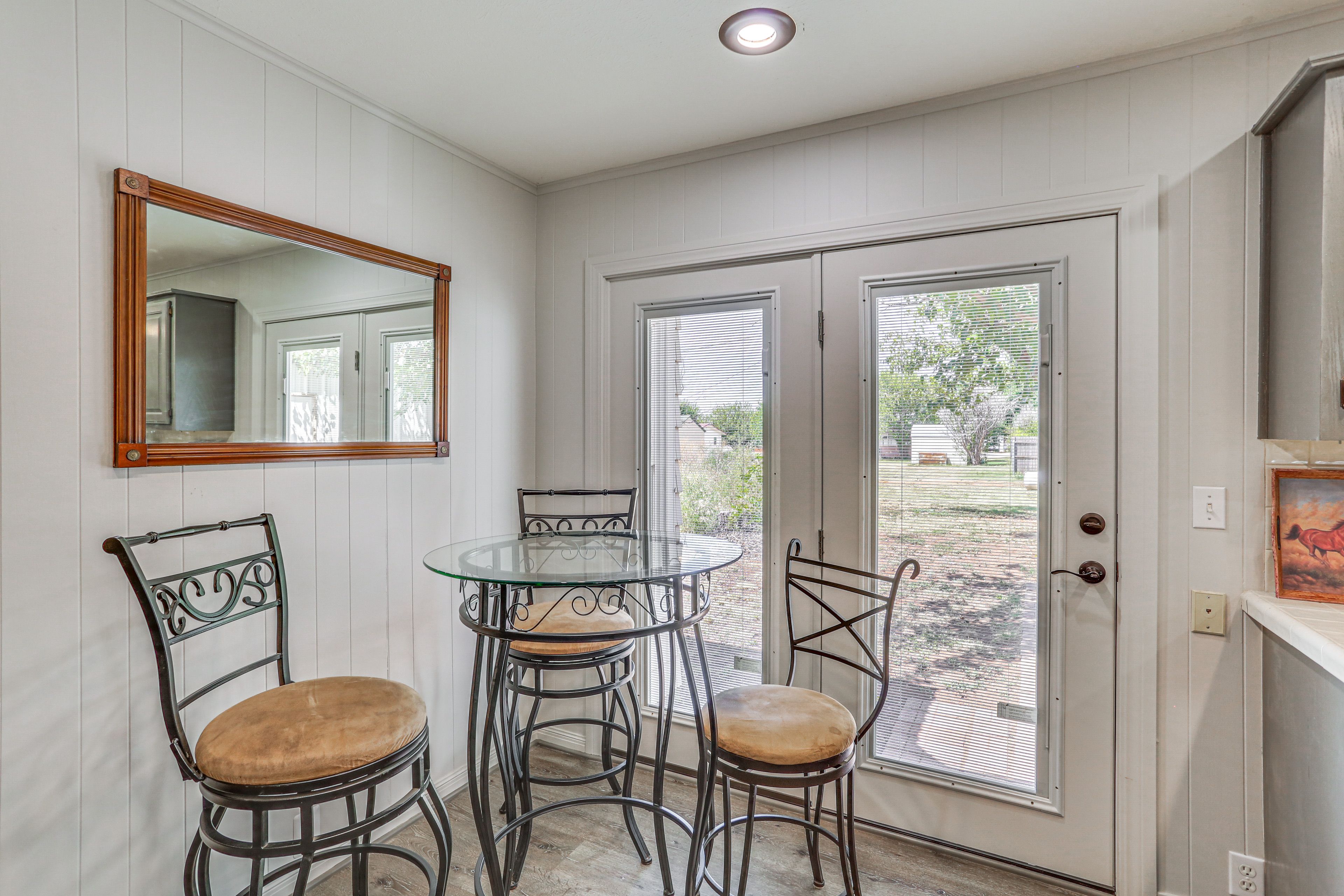 Additional Dining Area