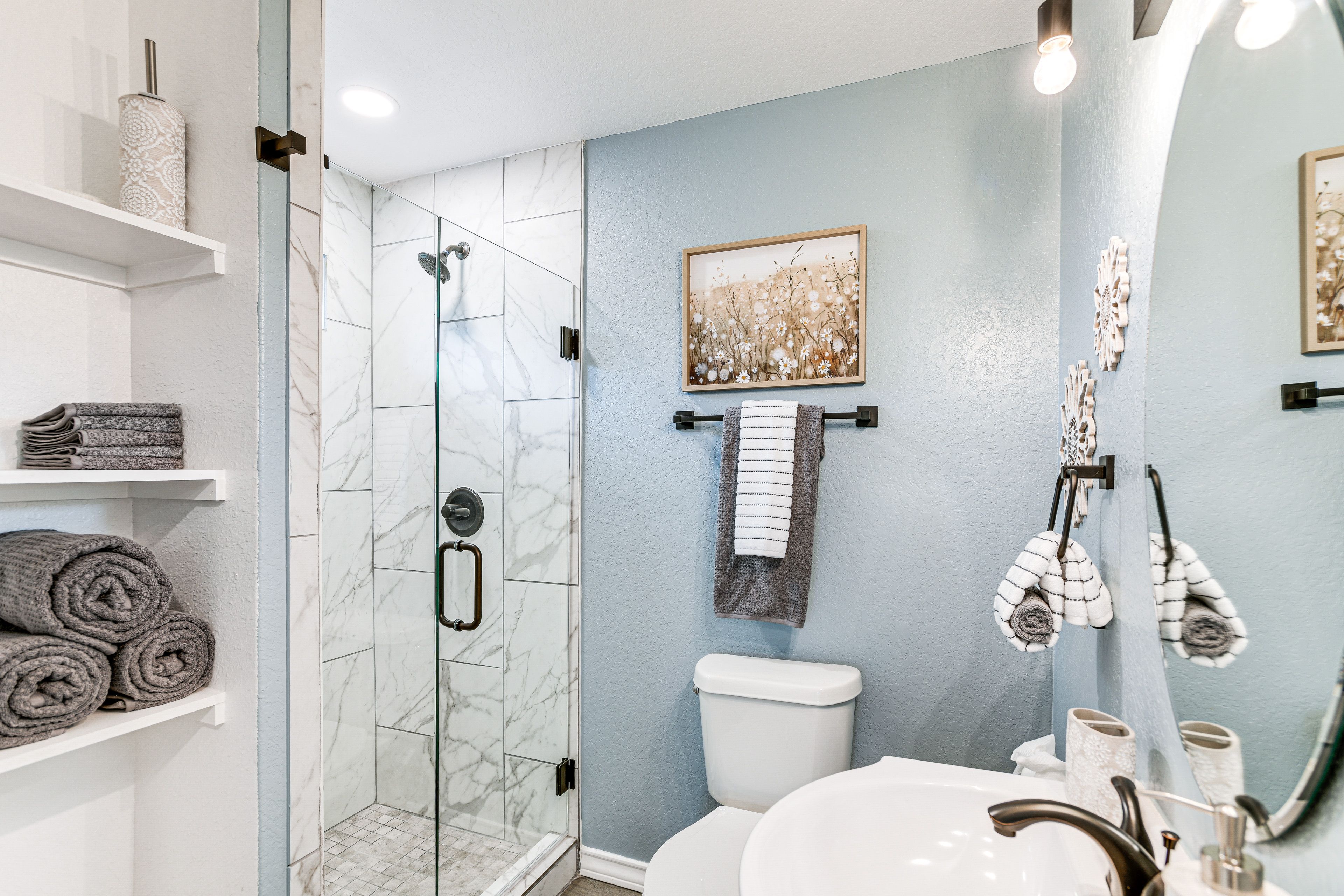 Bathroom | 1st Floor