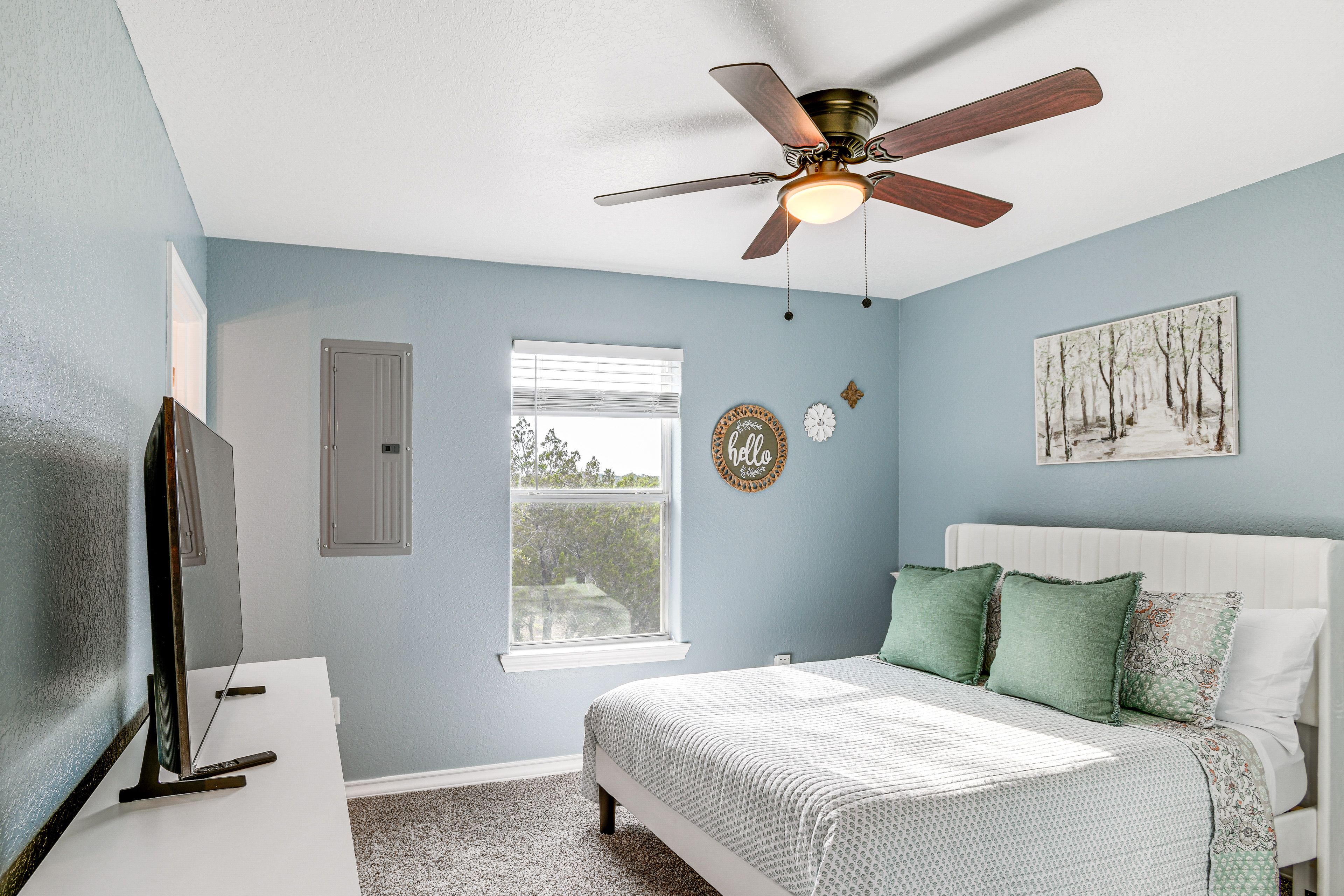 Bedroom 1 | Queen Bed | 1st Floor
