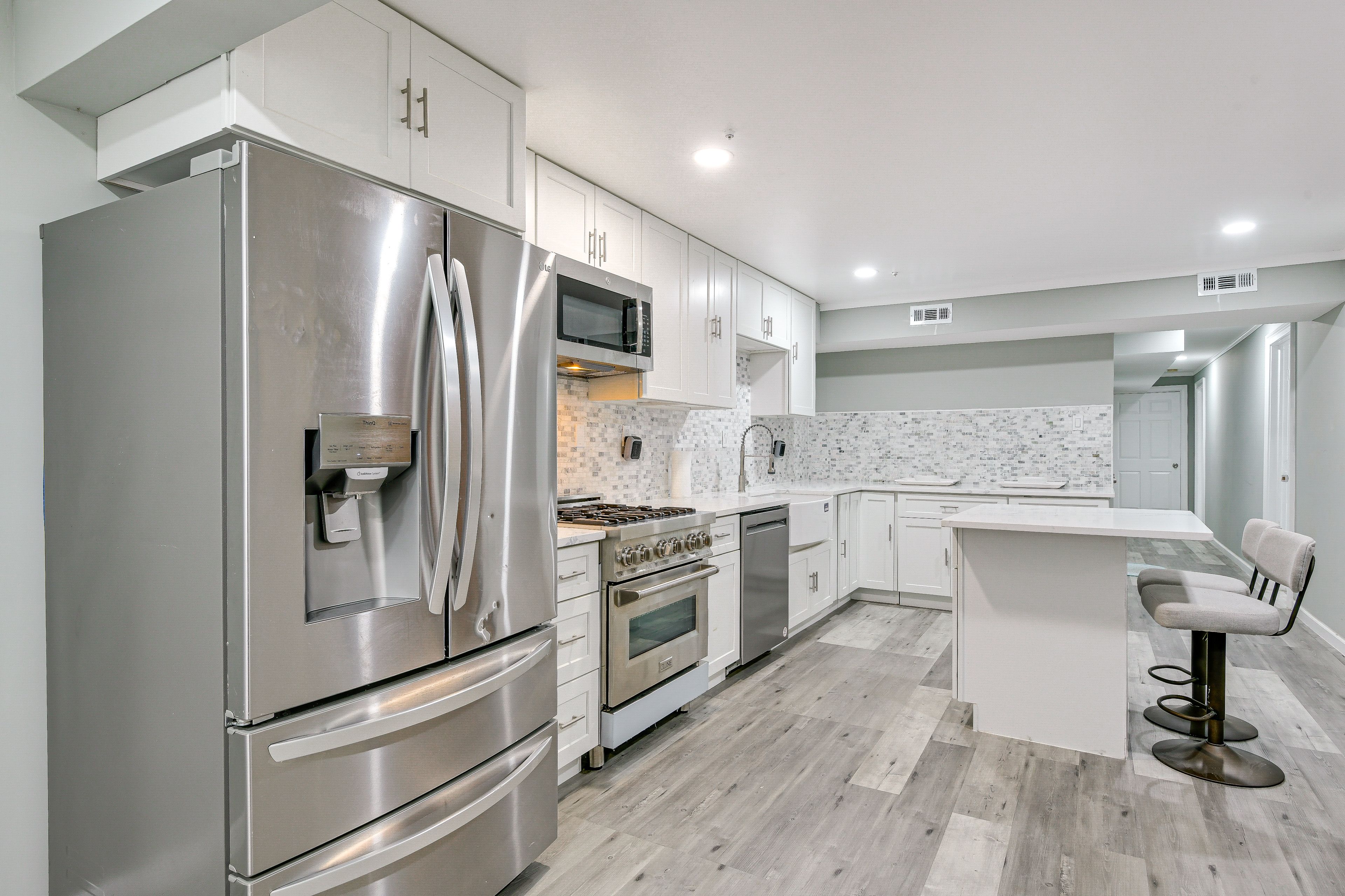 Kitchen | Keurig Coffee Maker | Dishwasher | Cooking Utensils