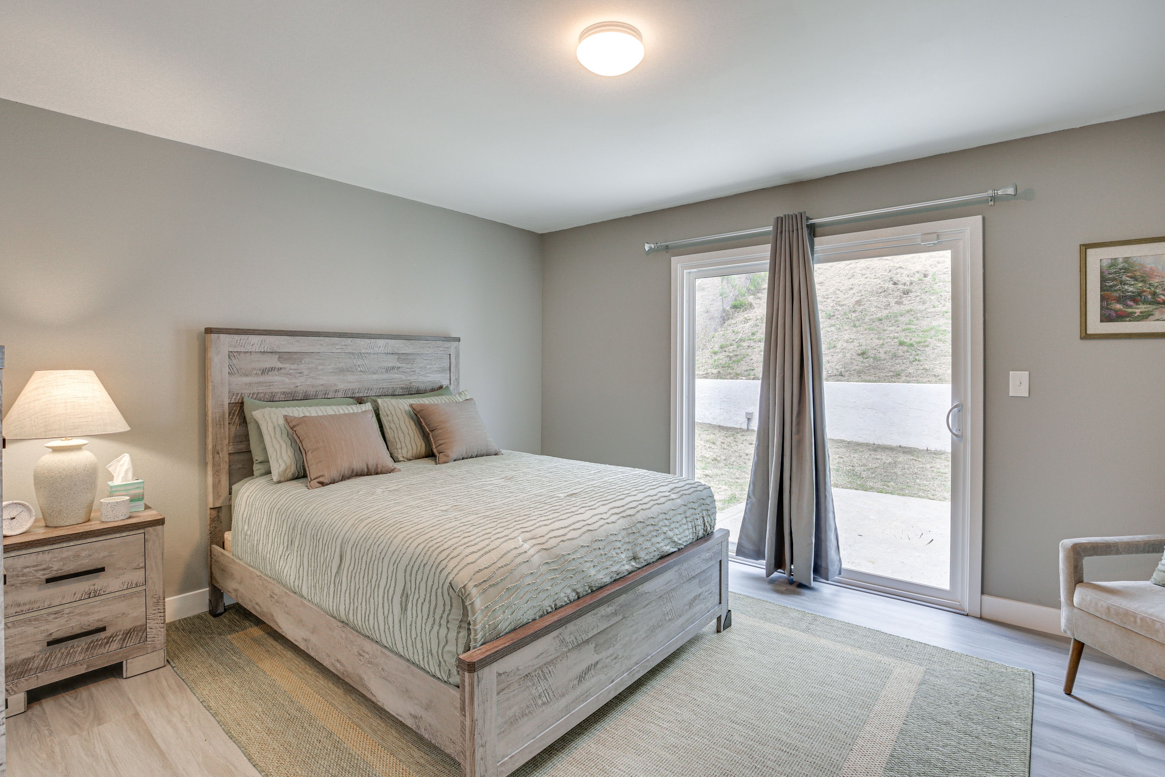 Bedroom 1 | Queen Bed | En-Suite Bathroom