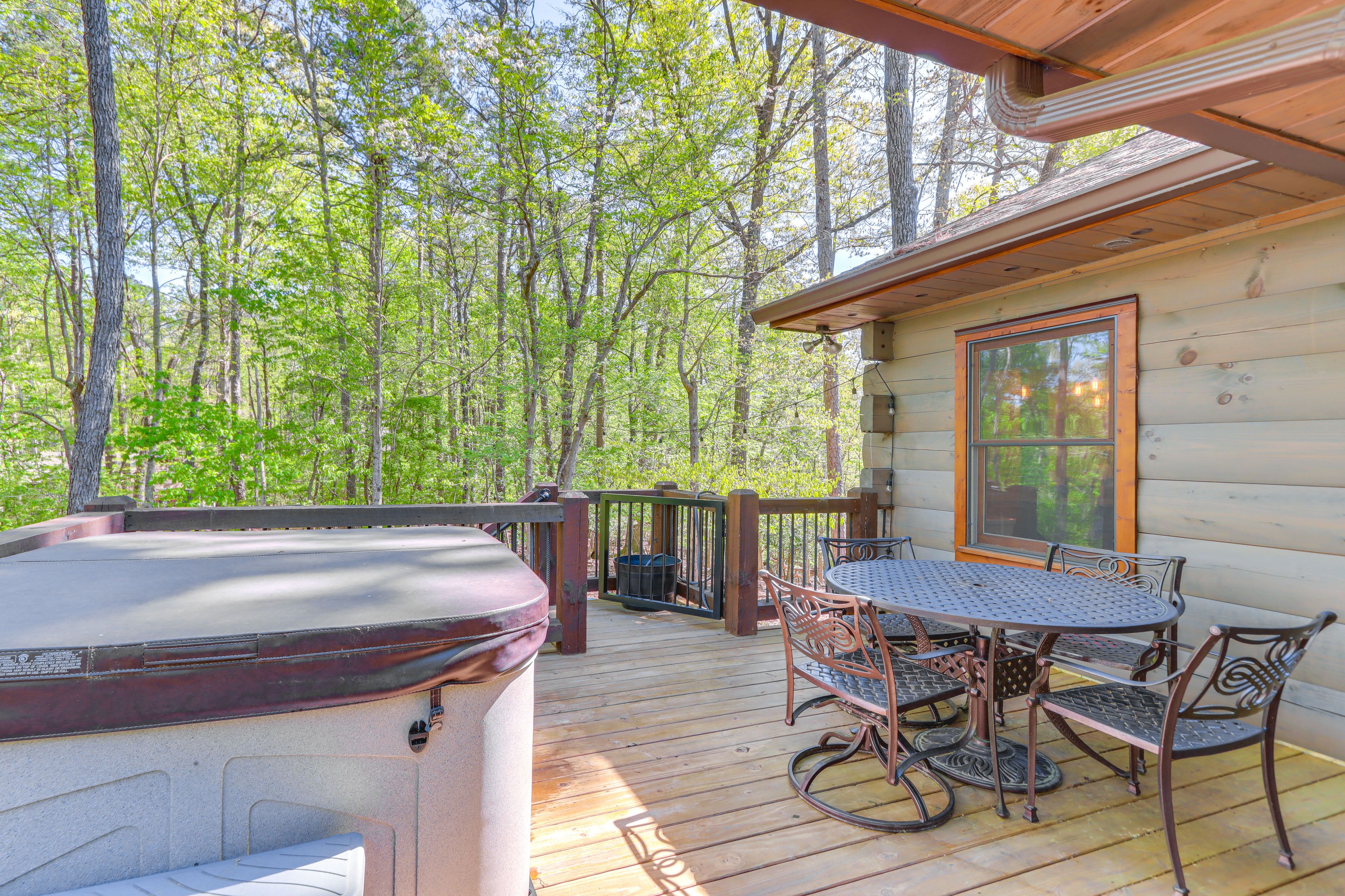Deck | Private Hot Tub | Gas Grill | Fire Pit