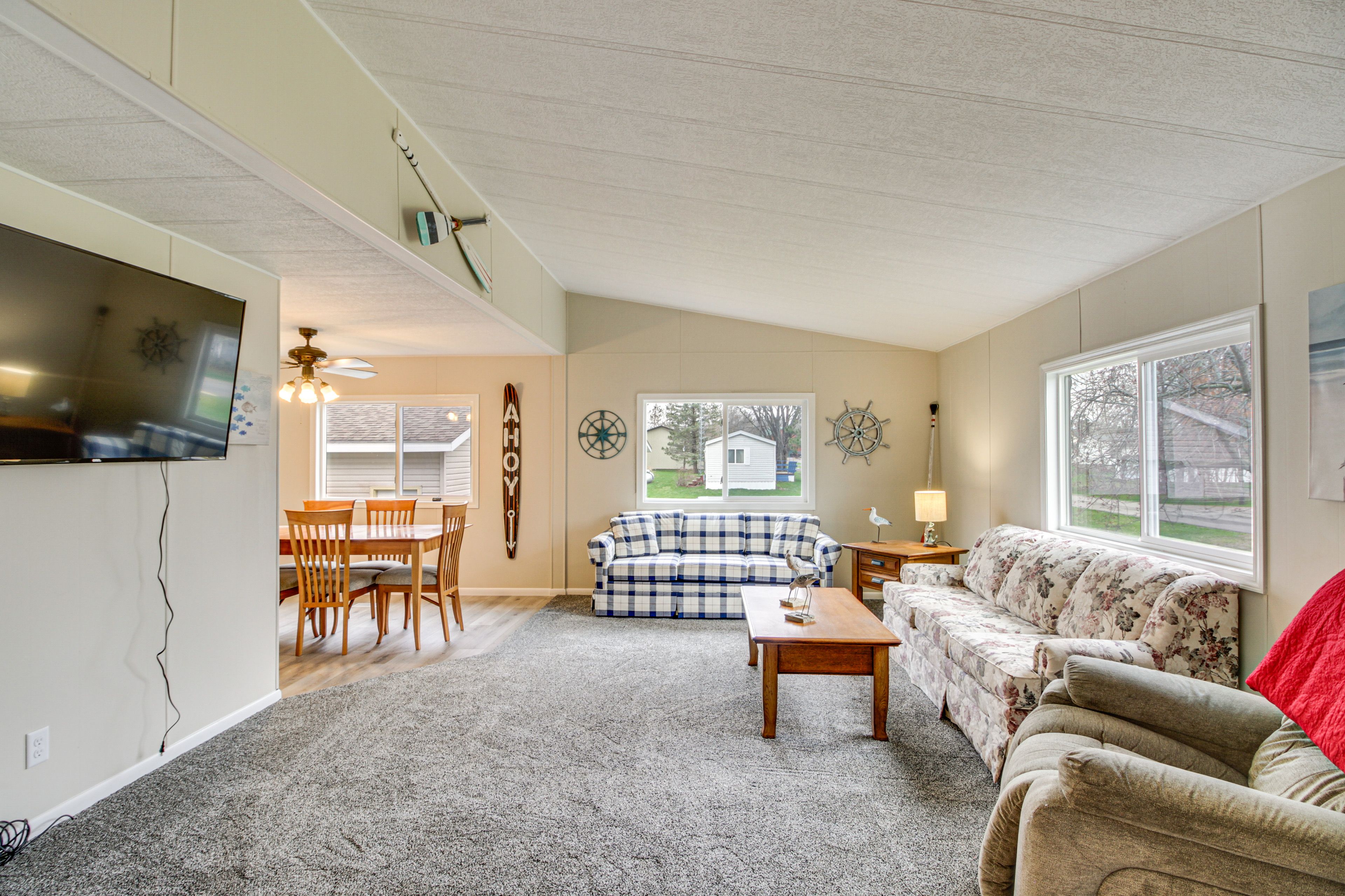 Living Room | Queen Sleeper Sofa | Smart TV